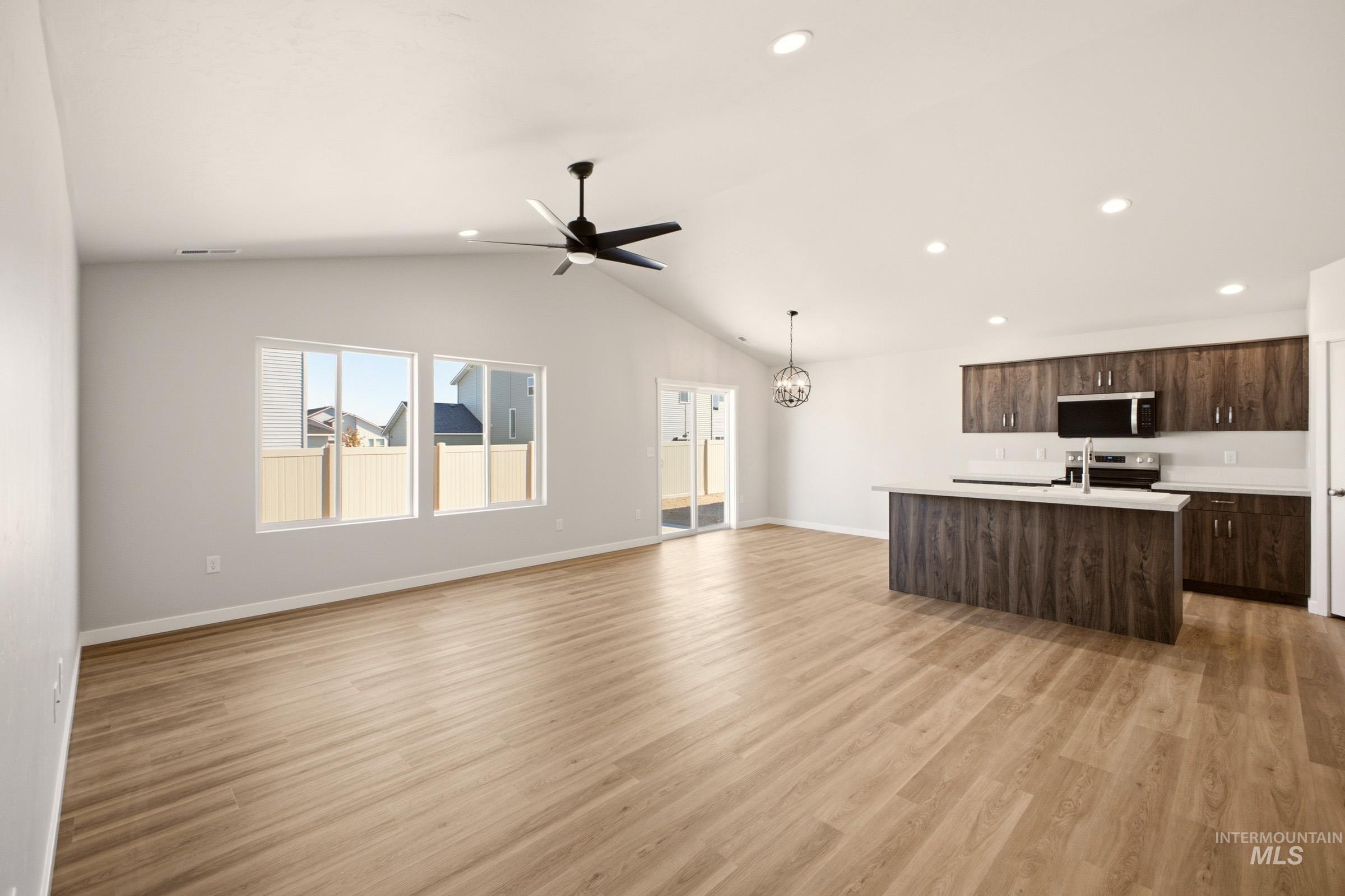 338 N Tideberry Ave, Kuna, Idaho 83634, 3 Bedrooms, 2 Bathrooms, Residential For Sale, Price $430,995,MLS 99002133