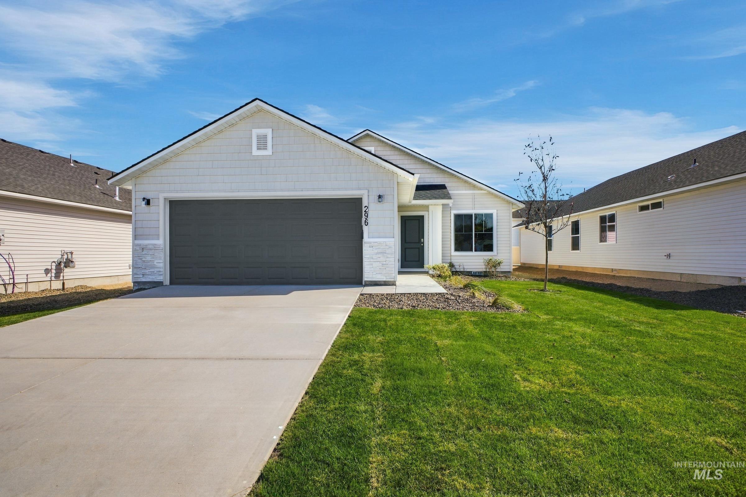296 N Tideberry Ave, Kuna, Idaho 83634, 3 Bedrooms, 2 Bathrooms, Residential For Sale, Price $389,990,MLS 99002135