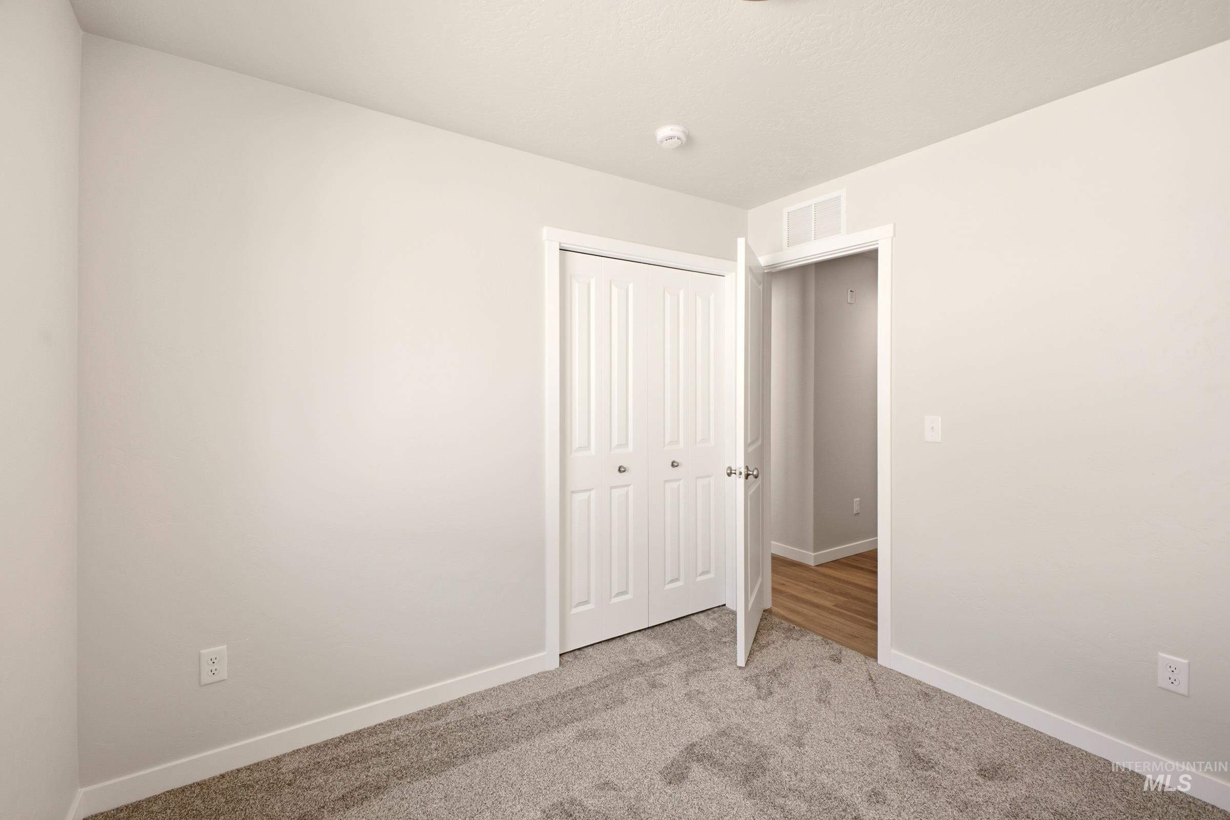 240 N Tideberry Ave, Kuna, Idaho 83634, 3 Bedrooms, 2 Bathrooms, Residential For Sale, Price $390,990,MLS 99002138