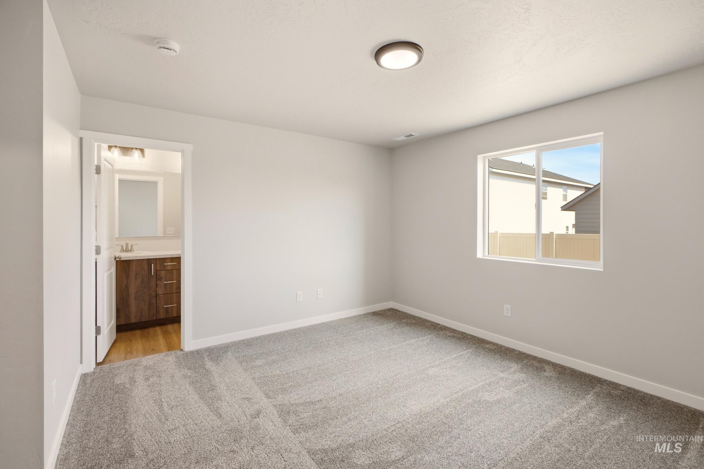 240 N Tideberry Ave, Kuna, Idaho 83634, 3 Bedrooms, 2 Bathrooms, Residential For Sale, Price $390,990,MLS 99002138