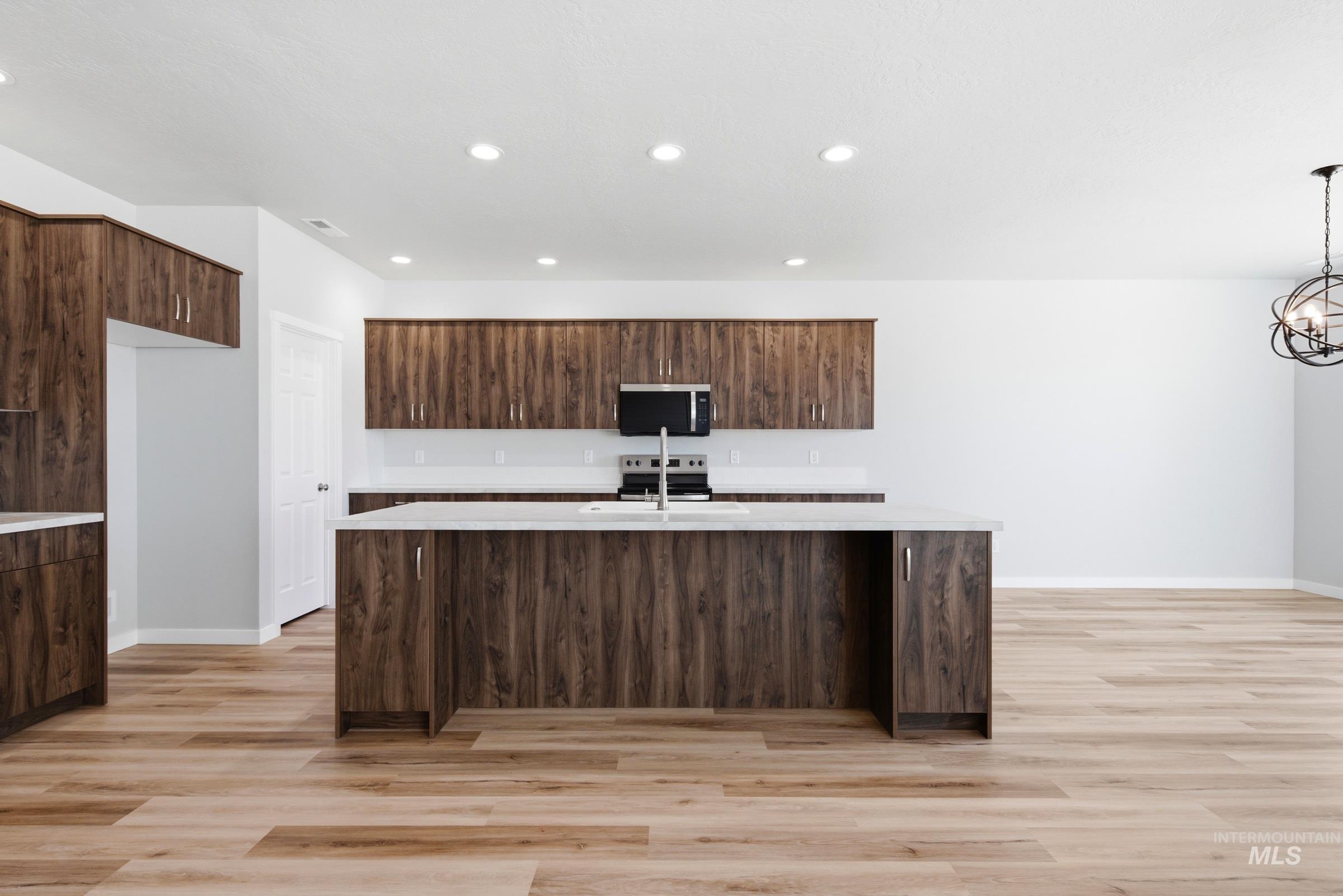 2351 N 8th E St, Mountain Home, Idaho 83647, 4 Bedrooms, 2.5 Bathrooms, Residential For Sale, Price $499,990, 99002142