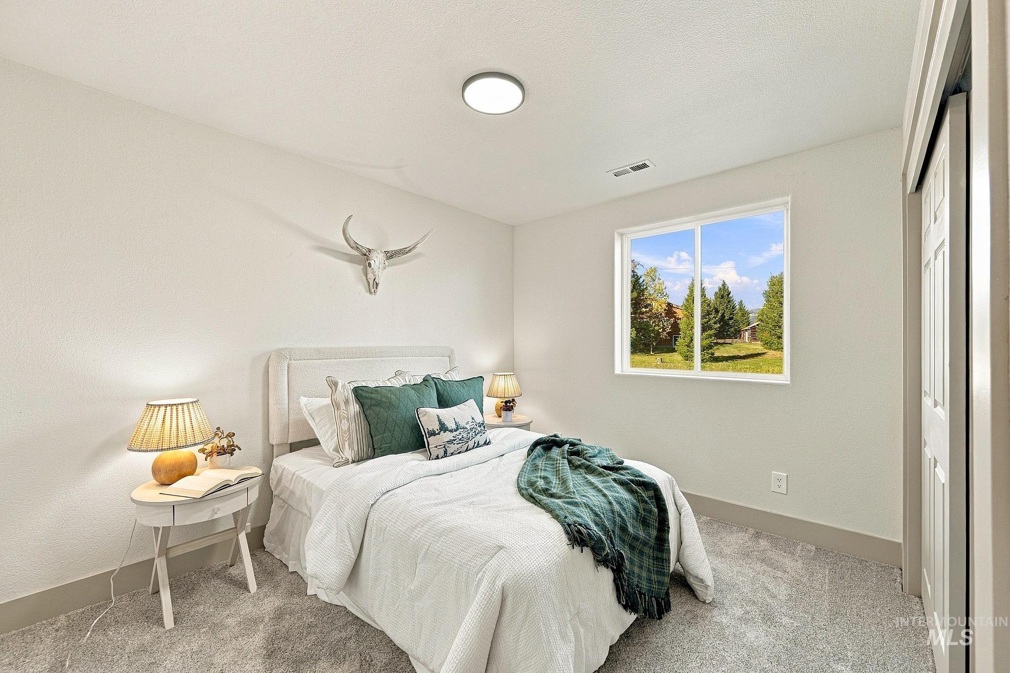 7 Willow Way, Cascade, Idaho 83611, 6 Bedrooms, 3.5 Bathrooms, Residential For Sale, Price $999,000,MLS 99002145
