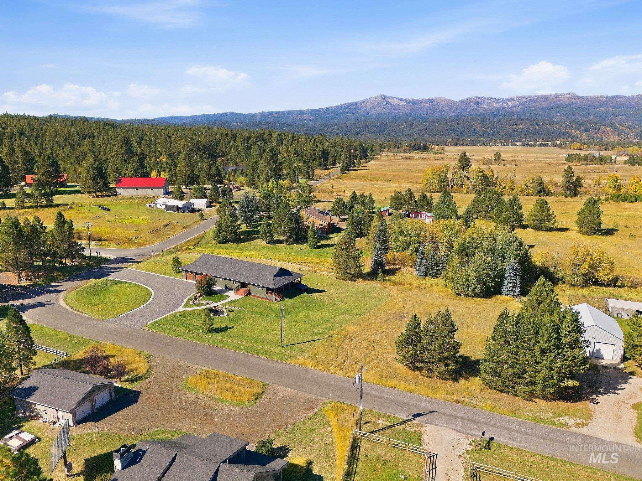 7 Willow Way, Cascade, Idaho 83611, 6 Bedrooms, 3.5 Bathrooms, Residential For Sale, Price $999,000,MLS 99002145
