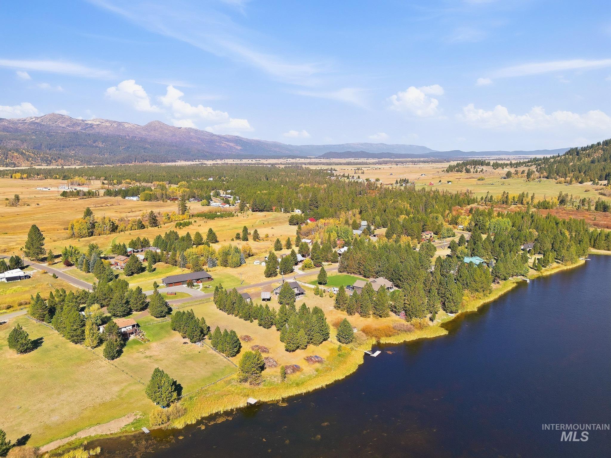 7 Willow Way, Cascade, Idaho 83611, 6 Bedrooms, 3.5 Bathrooms, Residential For Sale, Price $999,000,MLS 99002145