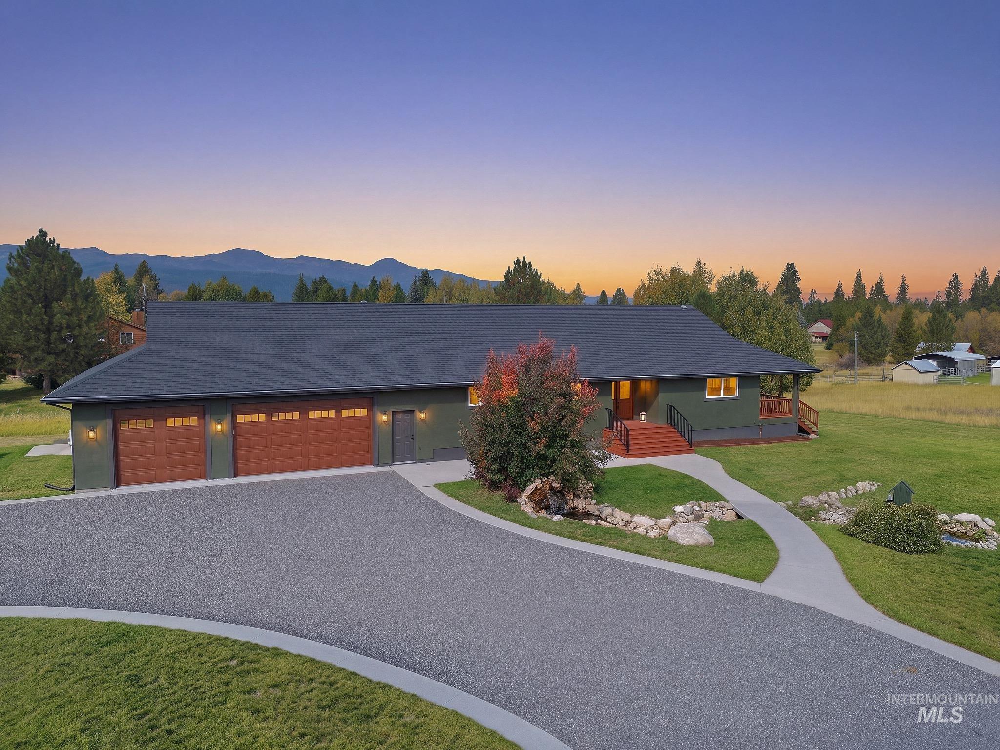 7 Willow Way, Cascade, Idaho 83611, 6 Bedrooms, 3.5 Bathrooms, Residential For Sale, Price $999,000,MLS 99002145