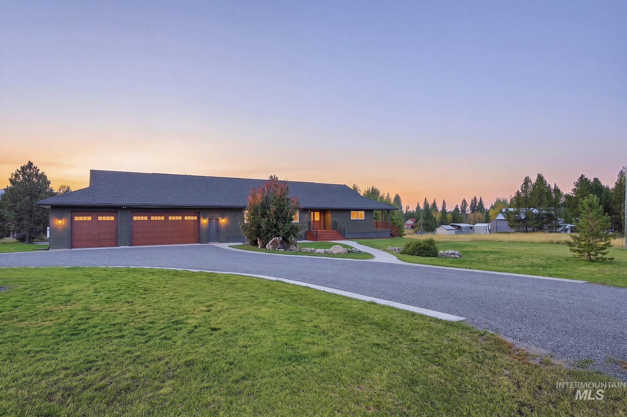 7 Willow Way, Cascade, Idaho 83611, 6 Bedrooms, 3.5 Bathrooms, Residential For Sale, Price $999,000,MLS 99002145