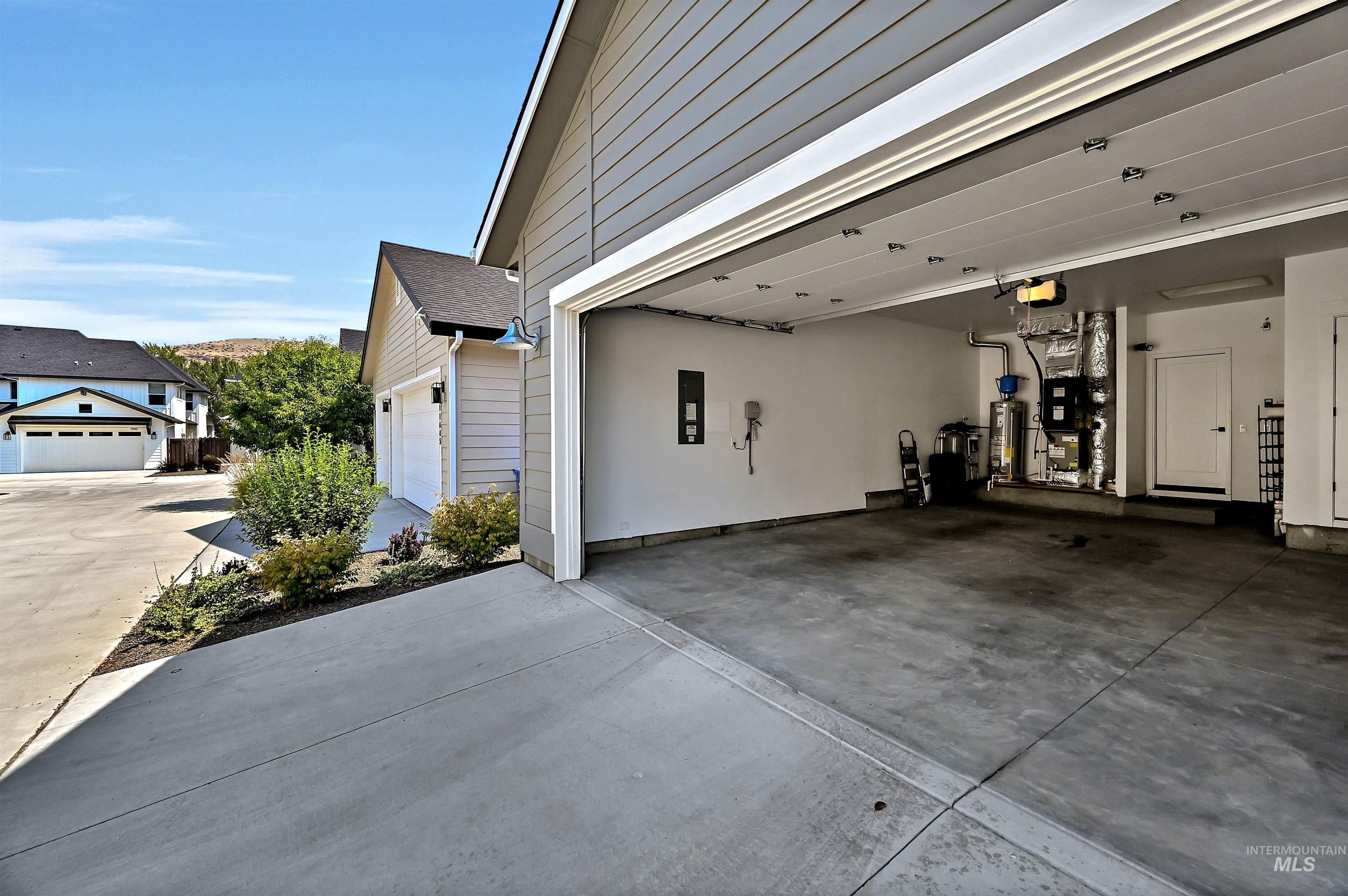 11635 N 24th Ave, Boise, Idaho 83714, 3 Bedrooms, 2.5 Bathrooms, Residential For Sale, Price $719,000,MLS 99002147