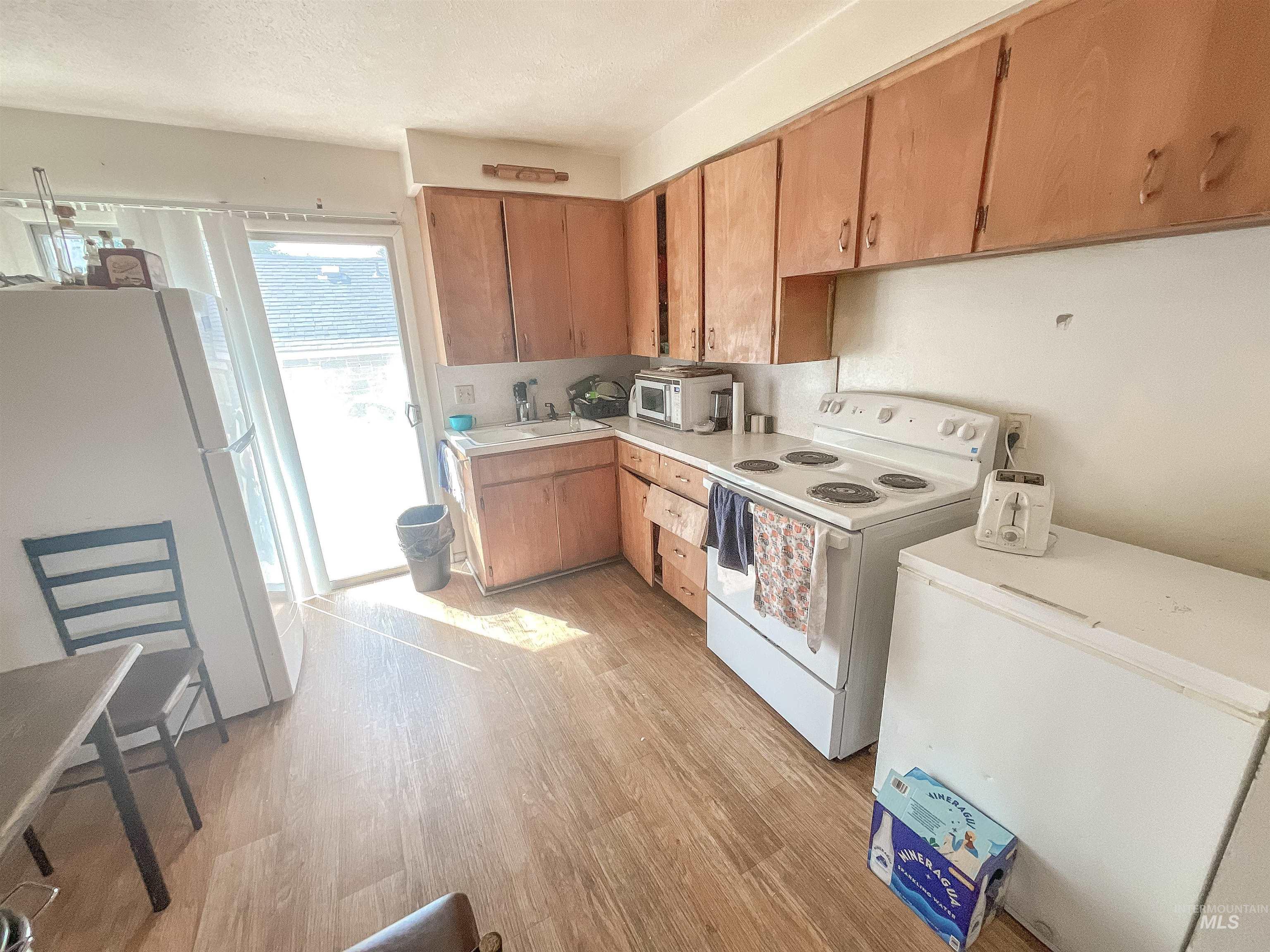 227 E 17th St, Burley, Idaho 83318, 2 Bedrooms, 1 Bathroom, Residential Income For Sale, Price $499,000, 99002158