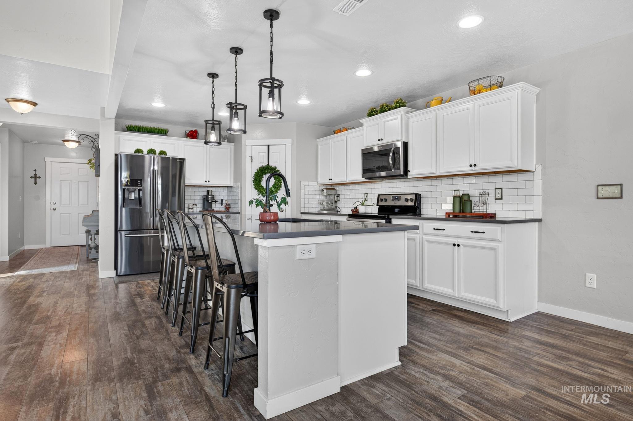 15304 Hanks Way, Caldwell, Idaho 83607, 4 Bedrooms, 3 Bathrooms, Residential For Sale, Price $525,000,MLS 99002162