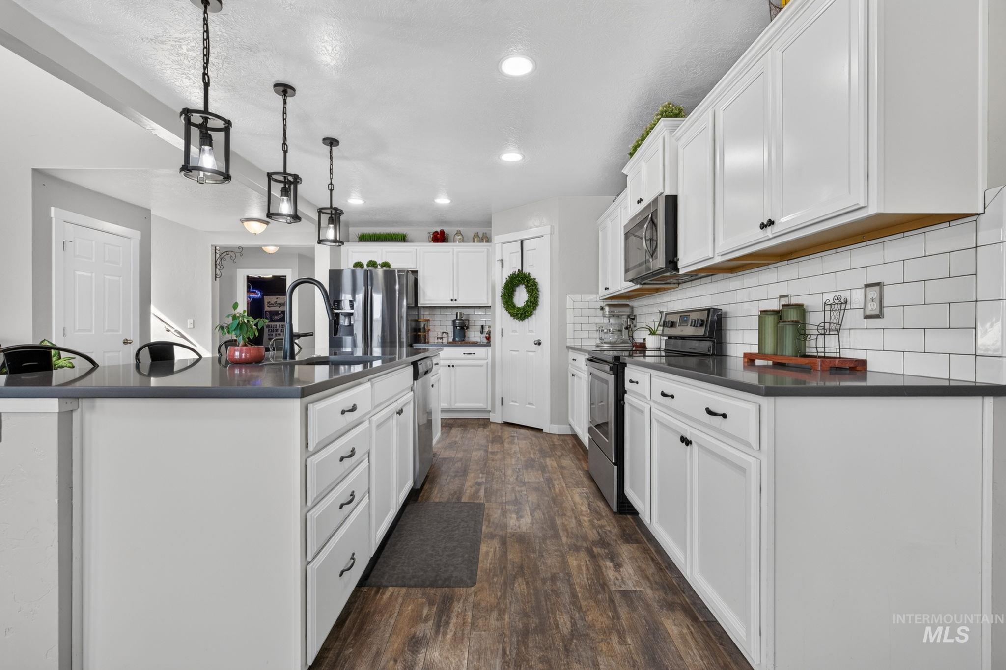 15304 Hanks Way, Caldwell, Idaho 83607, 4 Bedrooms, 3 Bathrooms, Residential For Sale, Price $525,000,MLS 99002162