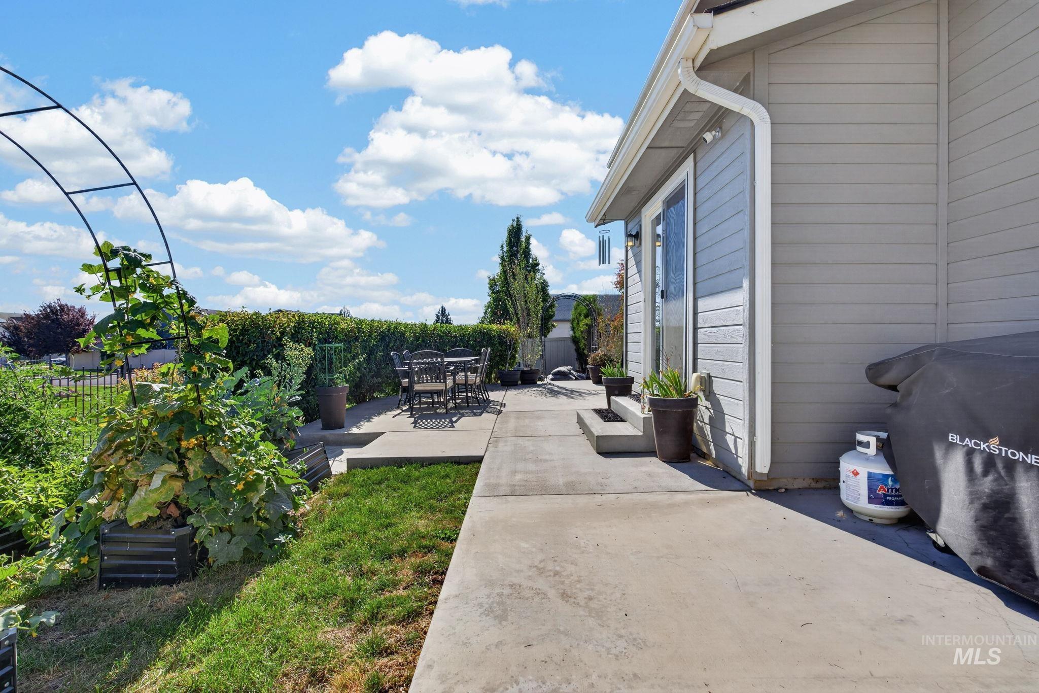 15304 Hanks Way, Caldwell, Idaho 83607, 4 Bedrooms, 3 Bathrooms, Residential For Sale, Price $525,000,MLS 99002162