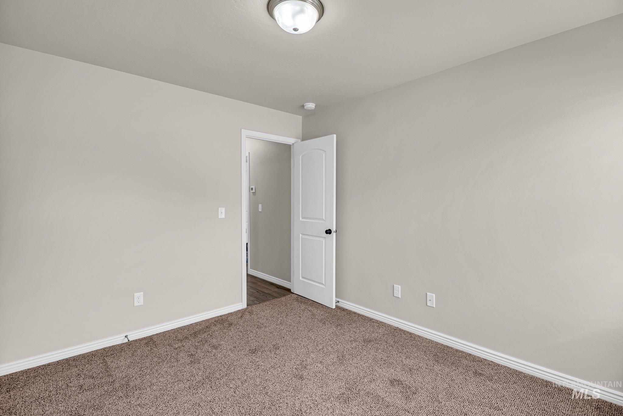 672 Heidi Ave, Twin Falls, Idaho 83301, 4 Bedrooms, 2 Bathrooms, Residential For Sale, Price $420,000,MLS 99002166