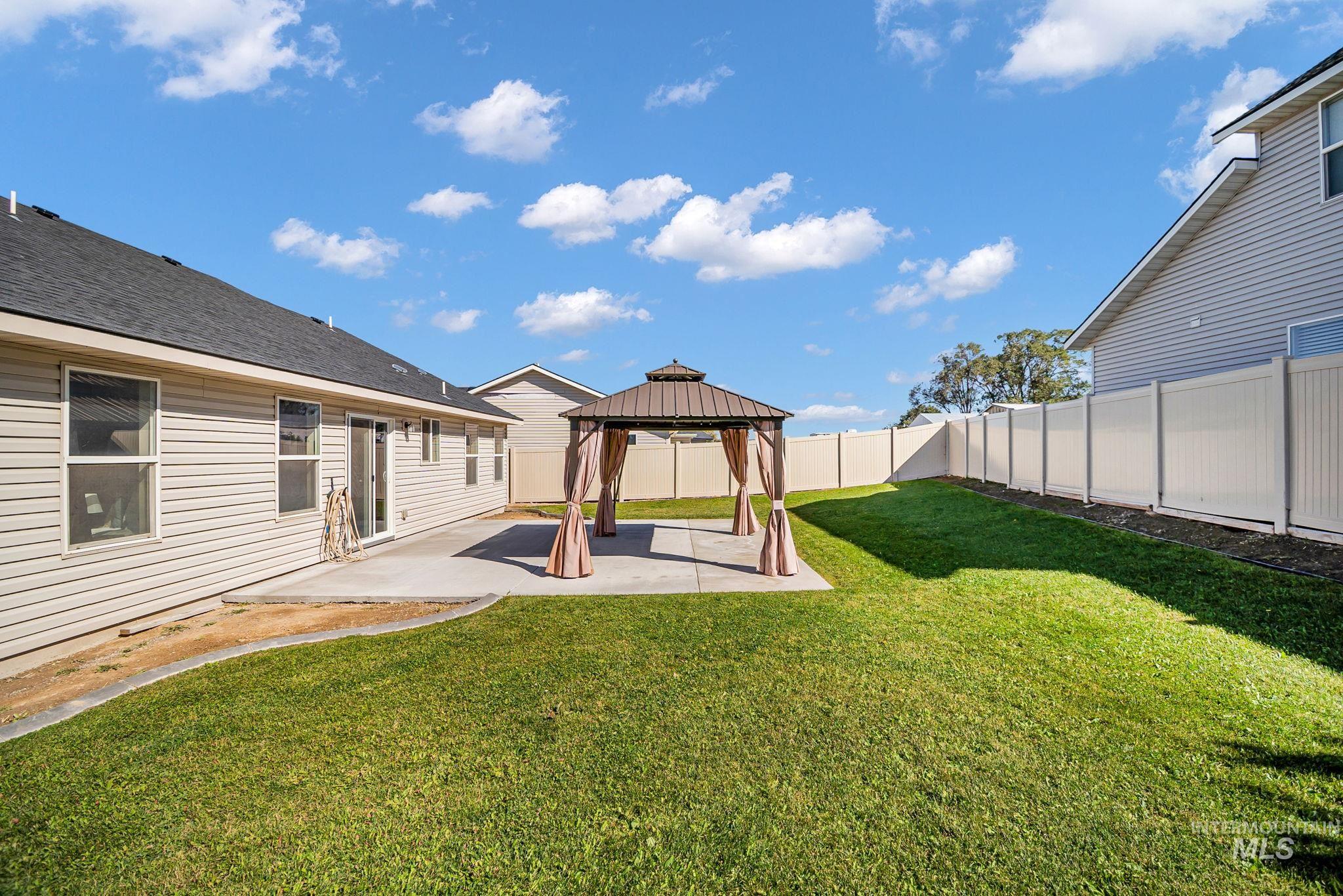 672 Heidi Ave, Twin Falls, Idaho 83301, 4 Bedrooms, 2 Bathrooms, Residential For Sale, Price $420,000,MLS 99002166