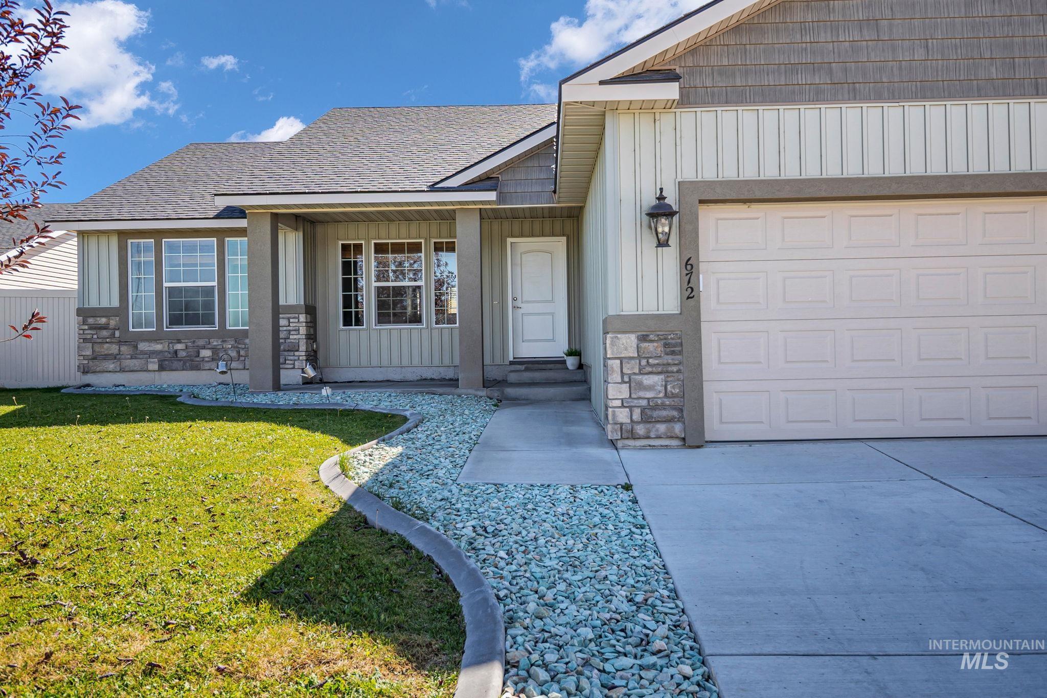 672 Heidi Ave, Twin Falls, Idaho 83301, 4 Bedrooms, 2 Bathrooms, Residential For Sale, Price $420,000,MLS 99002166