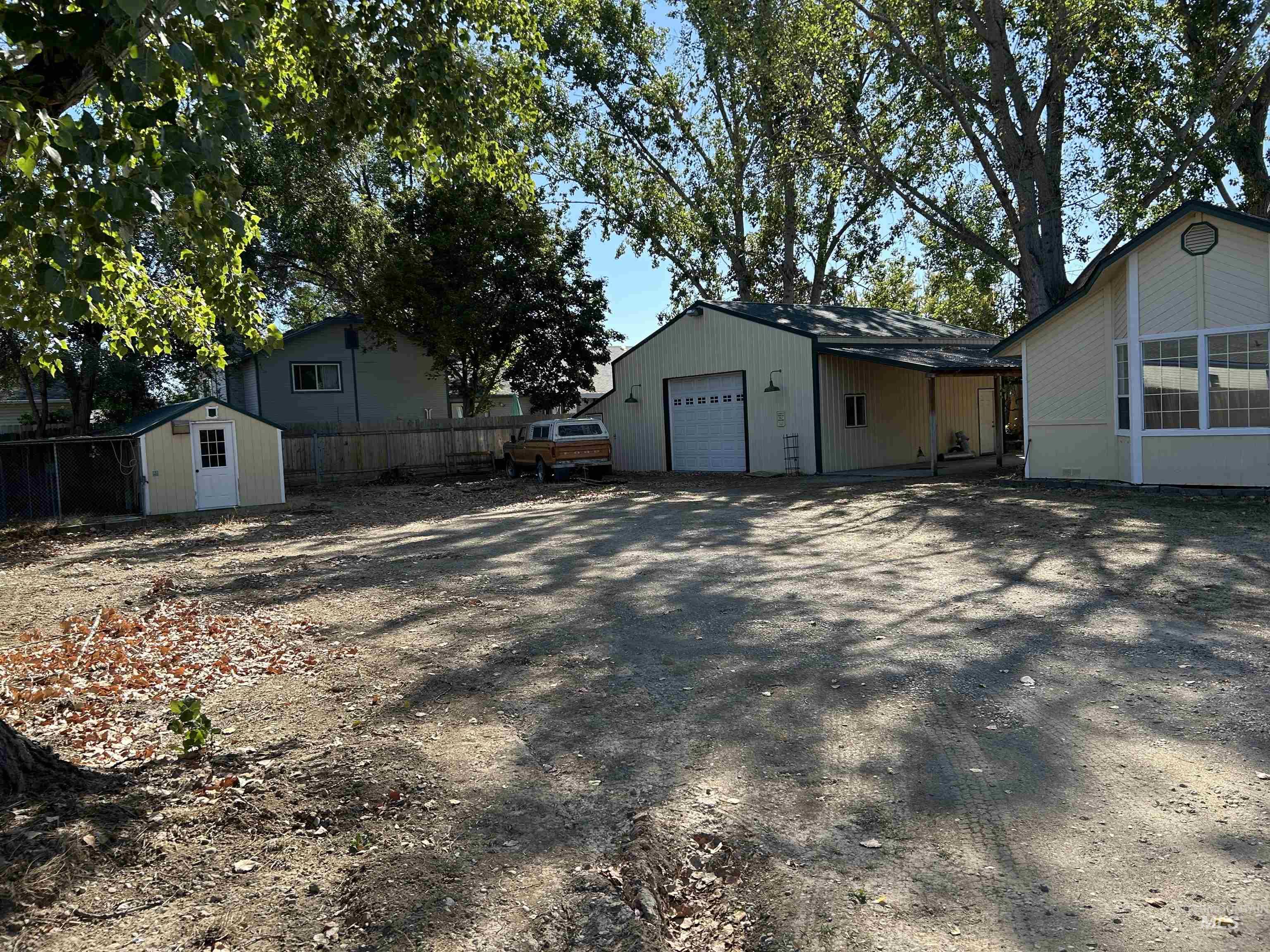 8611 W Cory Ln., Boise, Idaho 83704, 3 Bedrooms, 2 Bathrooms, Residential For Sale, Price $595,000,MLS 99002177