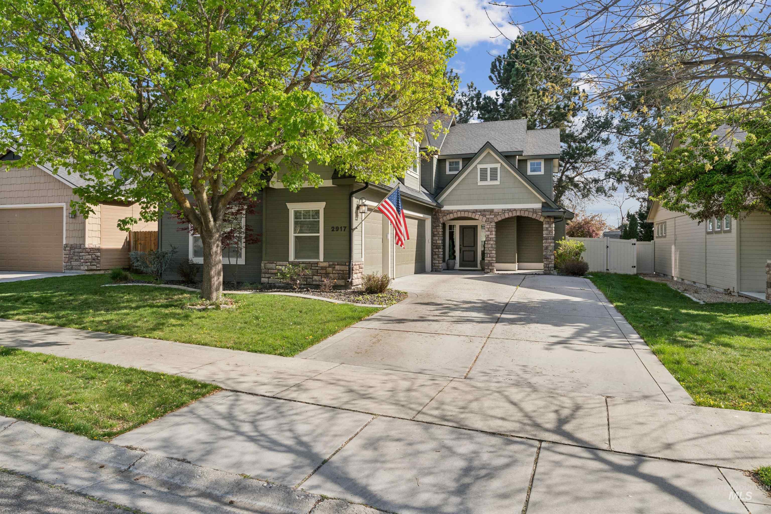 2917 E Shadowband St, Eagle, Idaho 83616, 3 Bedrooms, 2.5 Bathrooms, Residential For Sale, Price $649,000,MLS 99002182