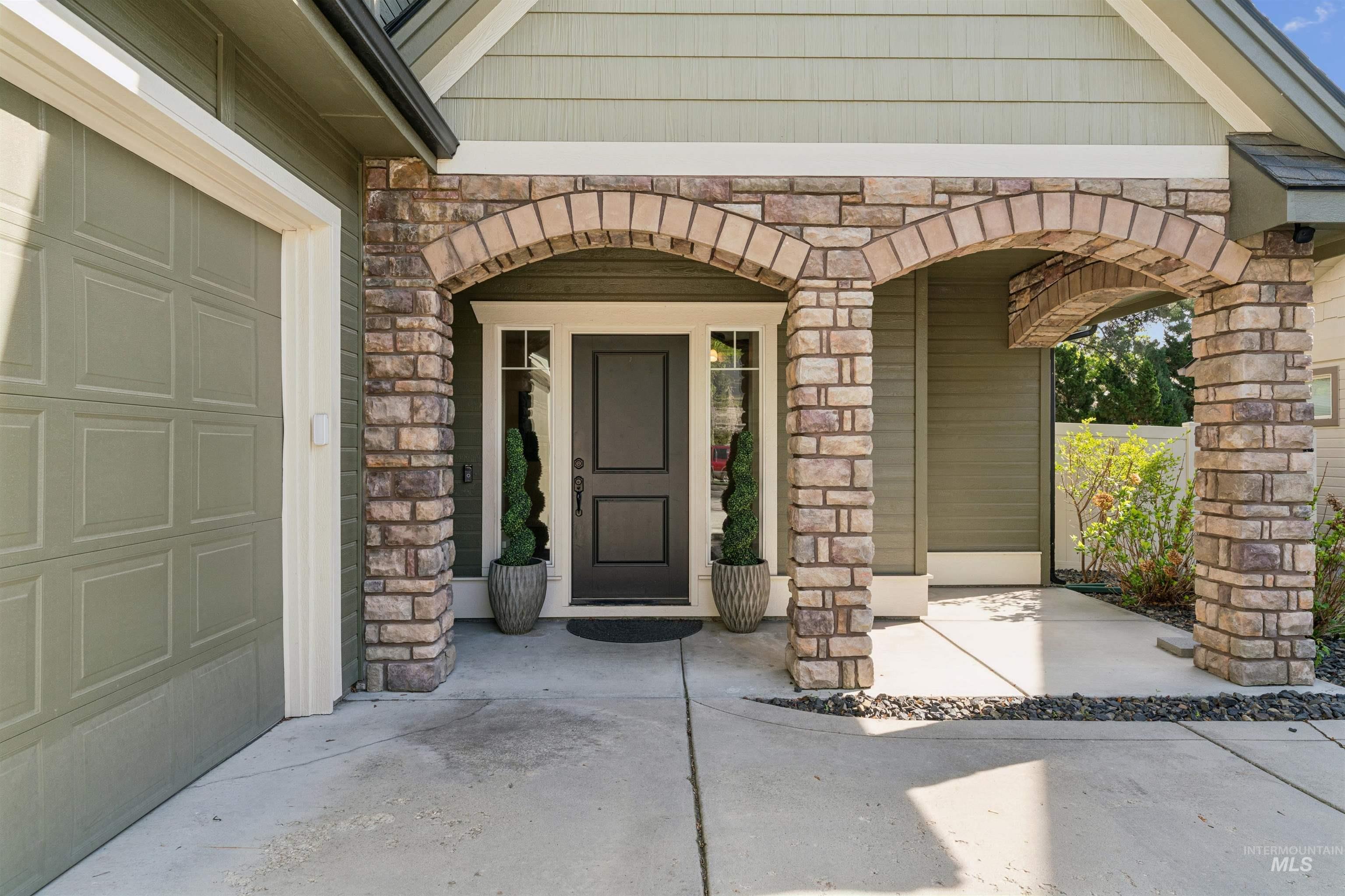 2917 E Shadowband St, Eagle, Idaho 83616, 3 Bedrooms, 2.5 Bathrooms, Residential For Sale, Price $649,000,MLS 99002182