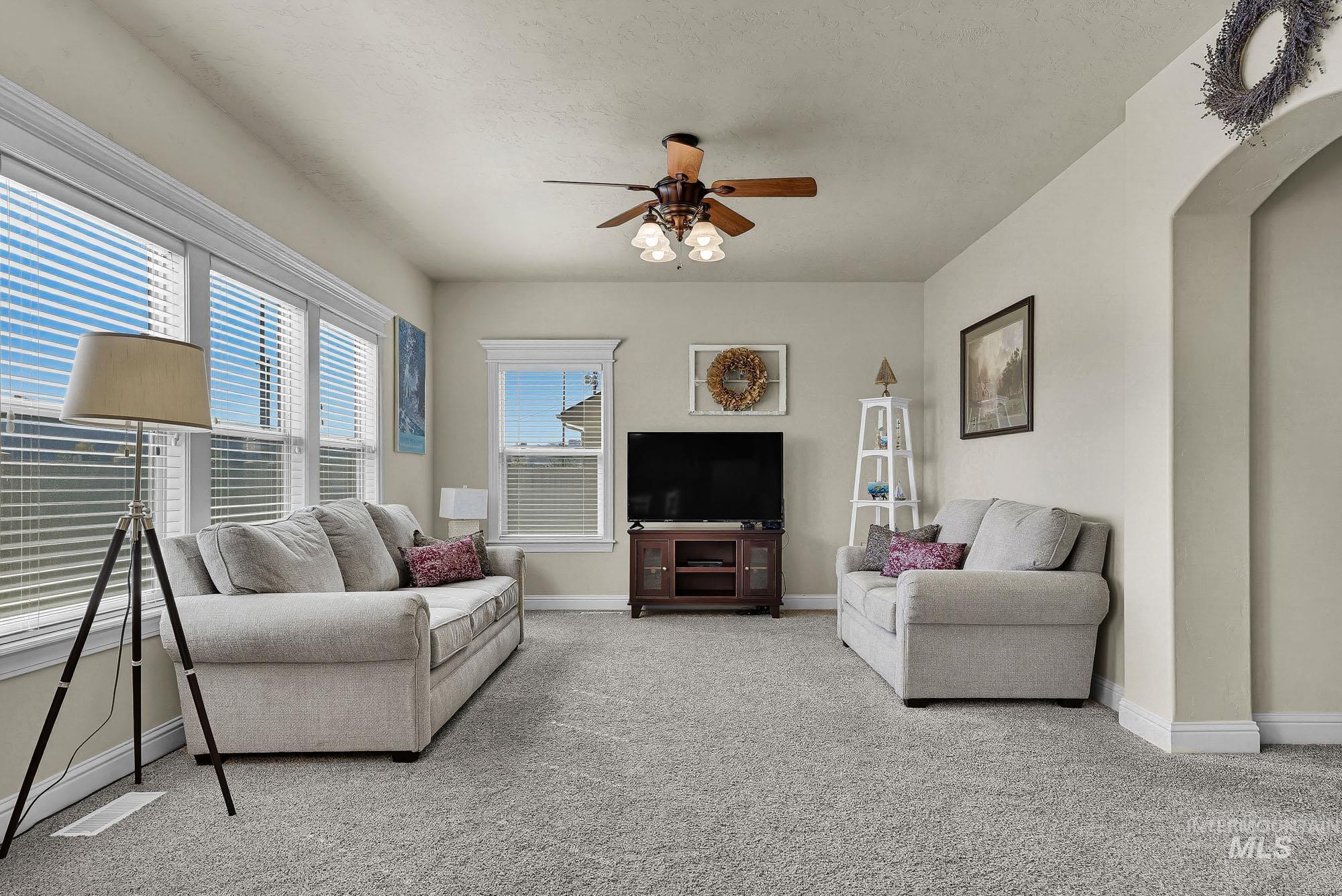 11969 Sandpiper Ct, Caldwell, Idaho 83605, 4 Bedrooms, 2.5 Bathrooms, Residential For Sale, Price $437,000,MLS 99002213