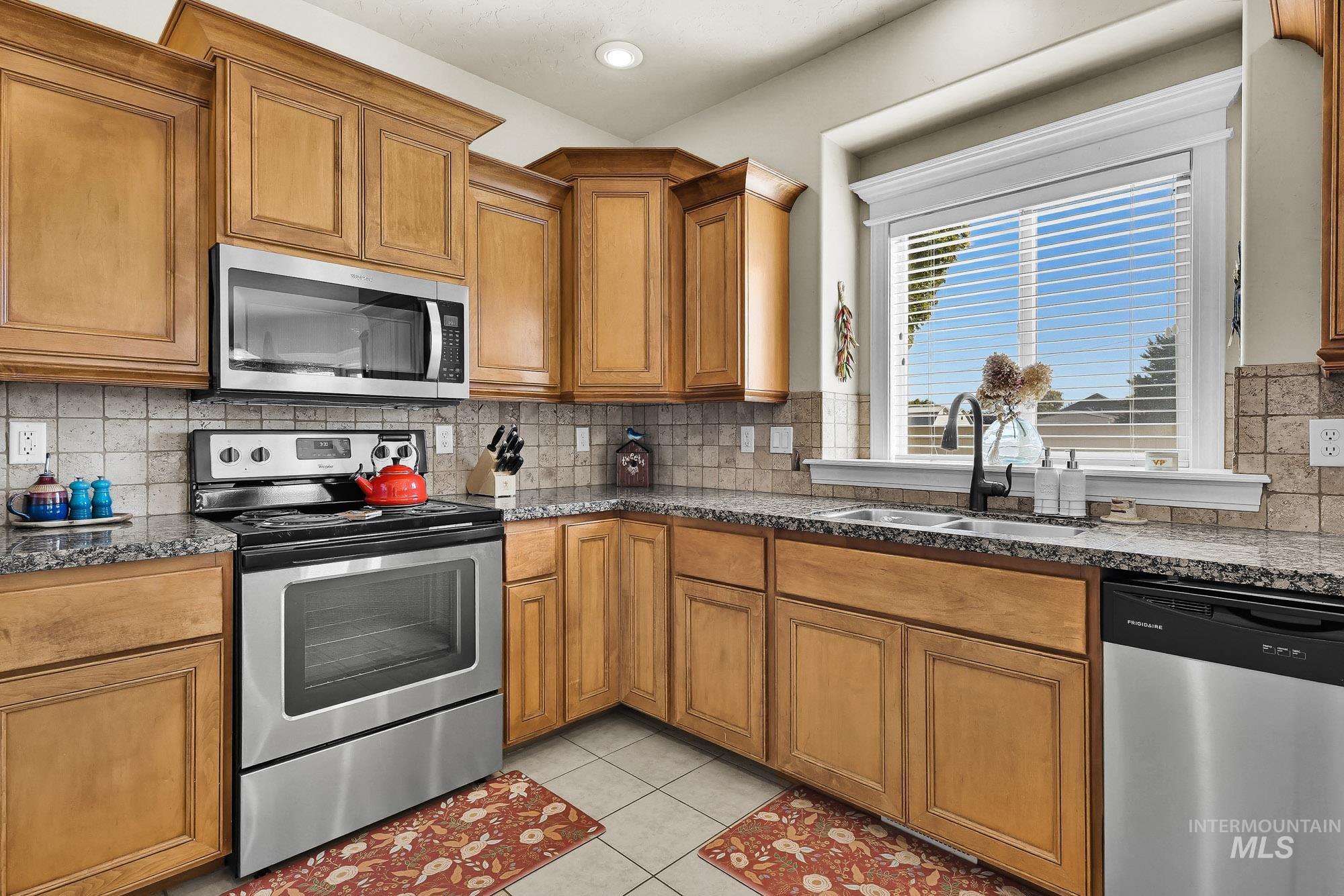 11969 Sandpiper Ct, Caldwell, Idaho 83605, 4 Bedrooms, 2.5 Bathrooms, Residential For Sale, Price $437,000,MLS 99002213
