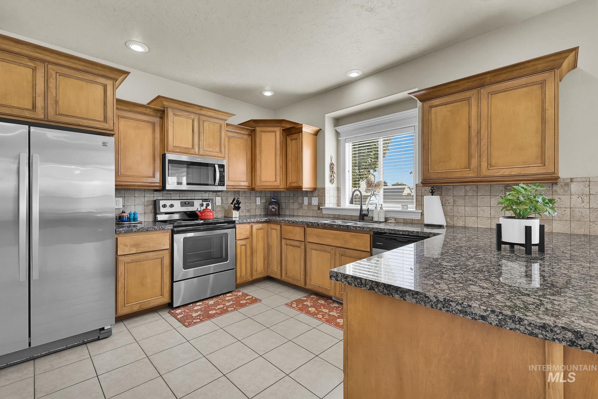11969 Sandpiper Ct, Caldwell, Idaho 83605, 4 Bedrooms, 2.5 Bathrooms, Residential For Sale, Price $437,000,MLS 99002213