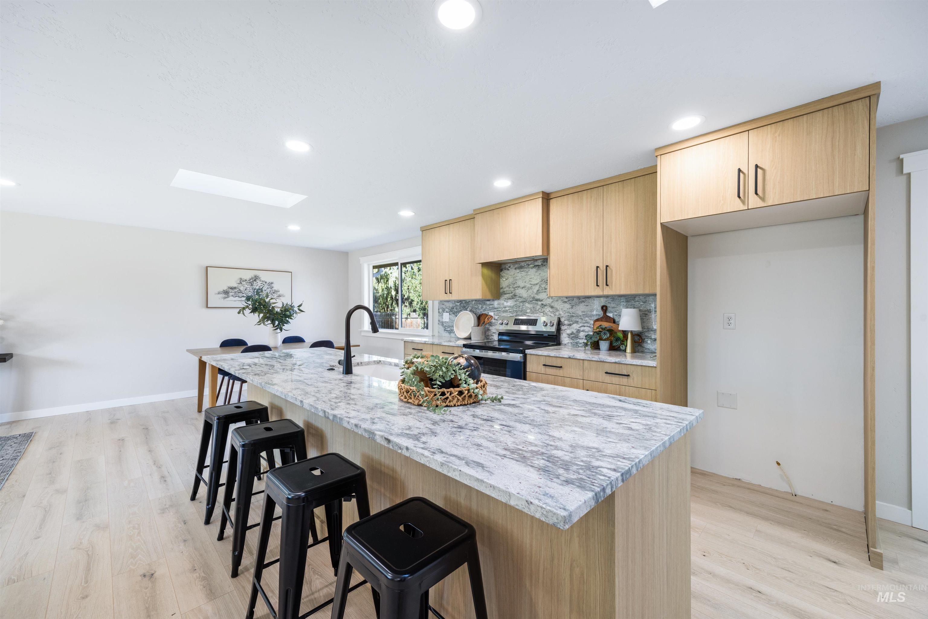 3222 S Heritage Ave, Boise, Idaho 83709, 5 Bedrooms, 3 Bathrooms, Residential For Sale, Price $949,900,MLS 99002217