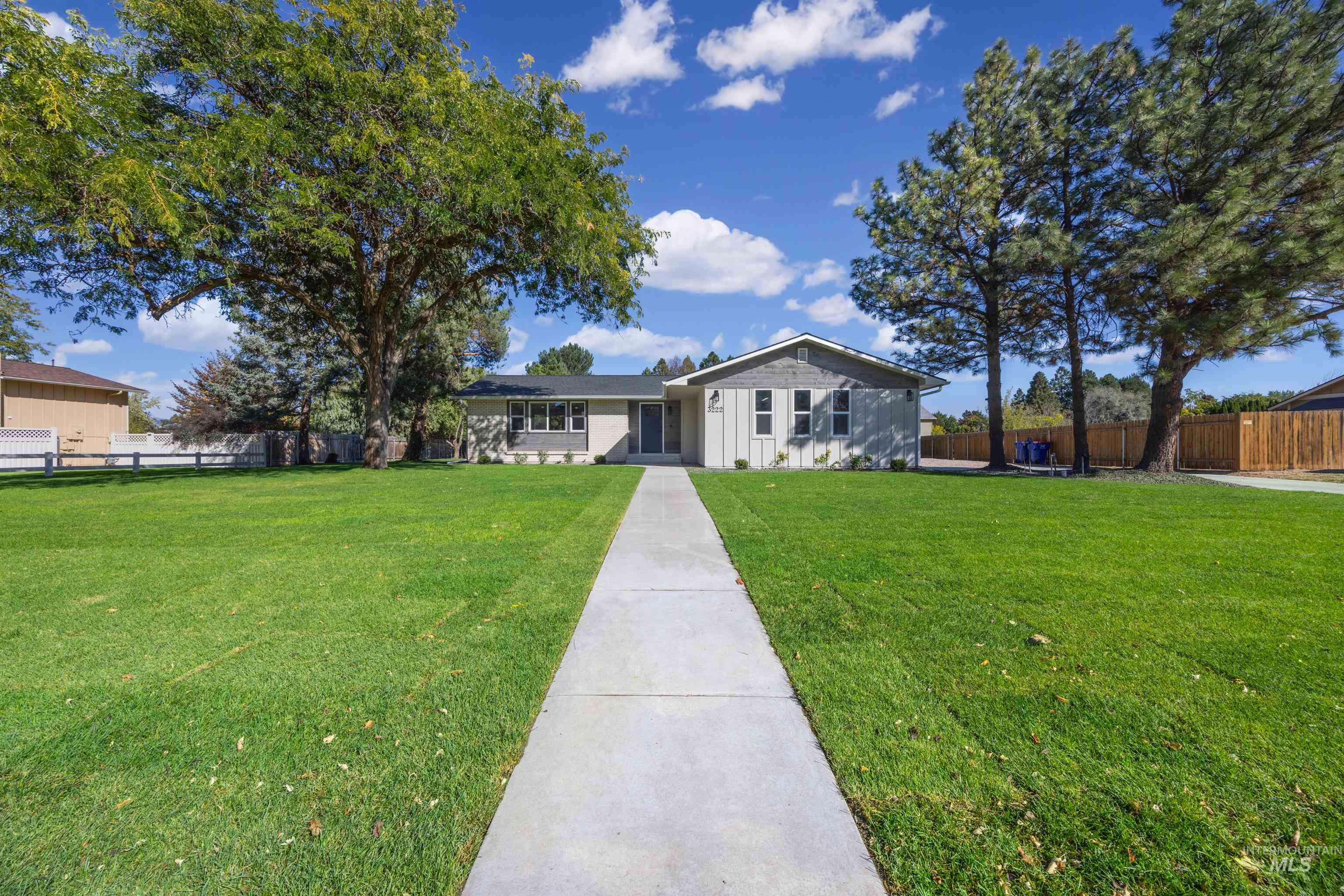 3222 S Heritage Ave, Boise, Idaho 83709, 5 Bedrooms, 3 Bathrooms, Residential For Sale, Price $949,900,MLS 99002217