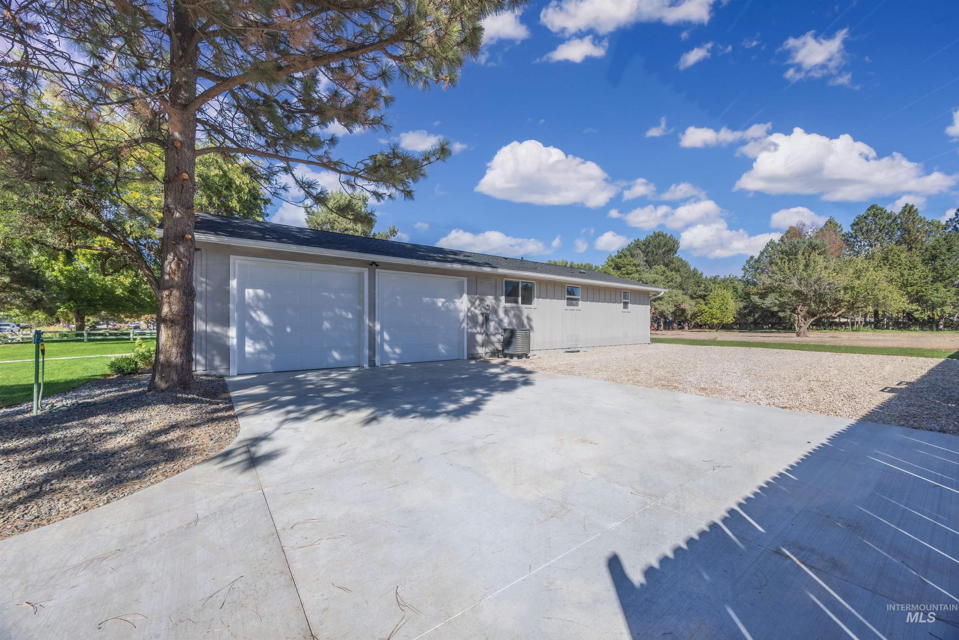 3222 S Heritage Ave, Boise, Idaho 83709, 5 Bedrooms, 3 Bathrooms, Residential For Sale, Price $949,900,MLS 99002217