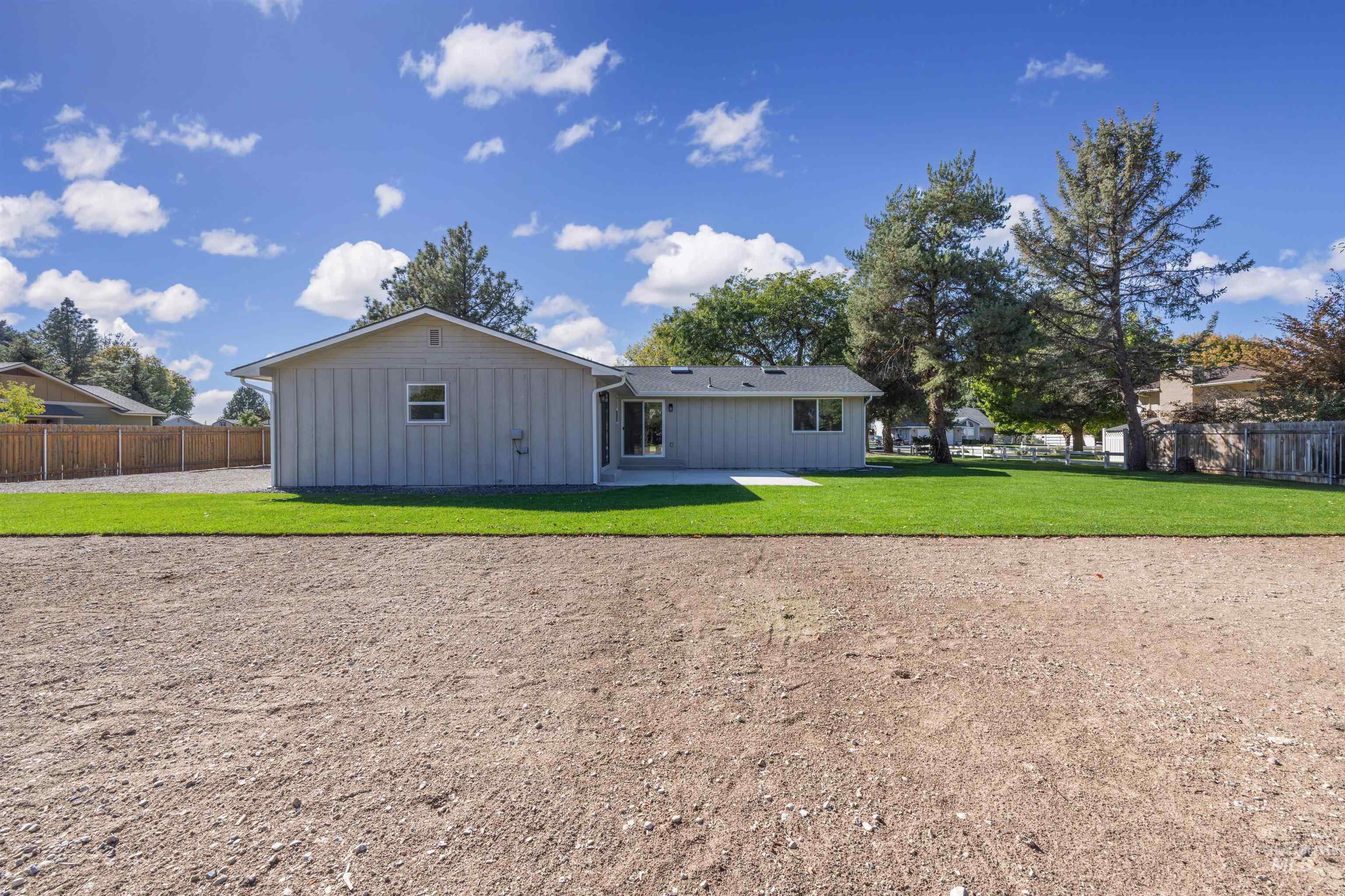 3222 S Heritage Ave, Boise, Idaho 83709, 5 Bedrooms, 3 Bathrooms, Residential For Sale, Price $949,900,MLS 99002217