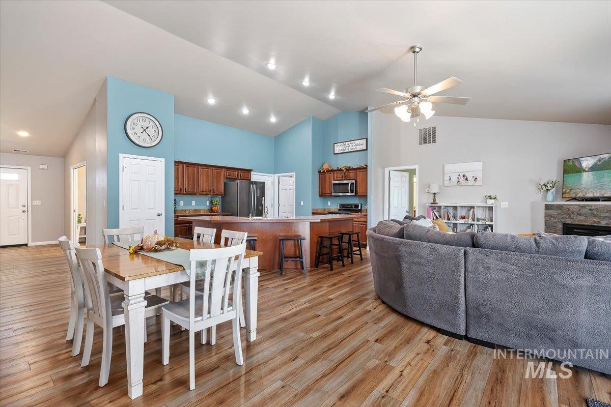1504 N Evergreen St, Jerome, Idaho 83338, 3 Bedrooms, 2 Bathrooms, Residential For Sale, Price $399,900,MLS 99002219