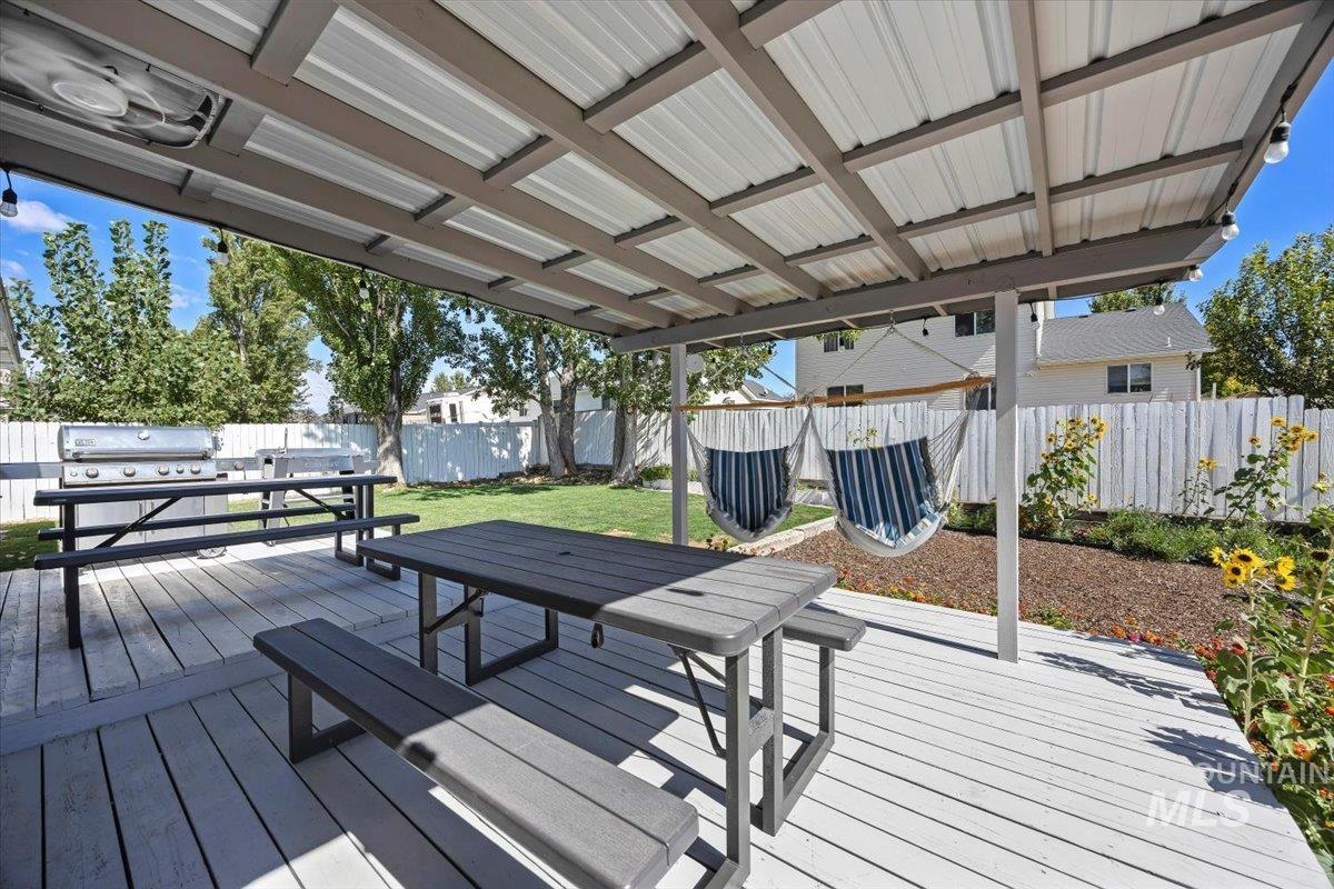1504 N Evergreen St, Jerome, Idaho 83338, 3 Bedrooms, 2 Bathrooms, Residential For Sale, Price $399,900,MLS 99002219