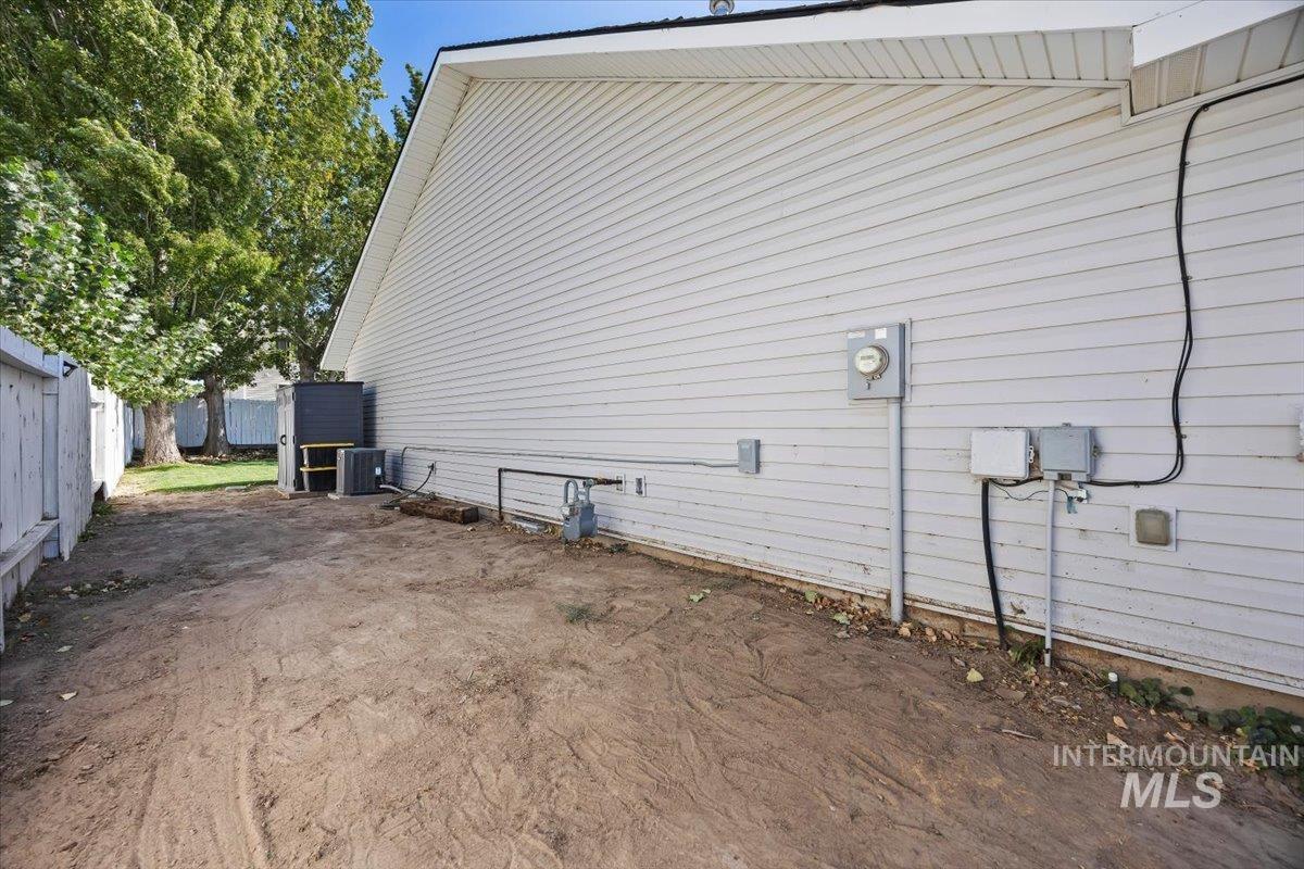 1504 N Evergreen St, Jerome, Idaho 83338, 3 Bedrooms, 2 Bathrooms, Residential For Sale, Price $399,900,MLS 99002219