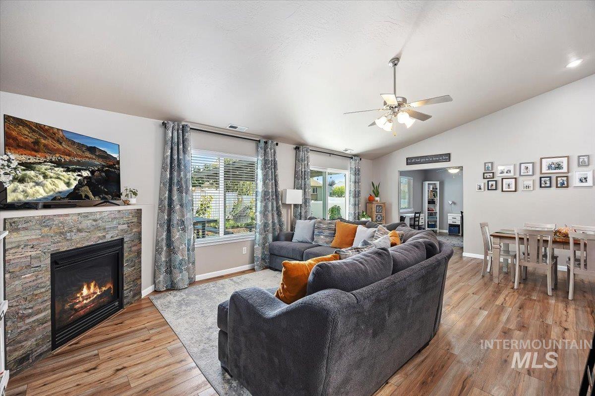 1504 N Evergreen St, Jerome, Idaho 83338, 3 Bedrooms, 2 Bathrooms, Residential For Sale, Price $399,900,MLS 99002219