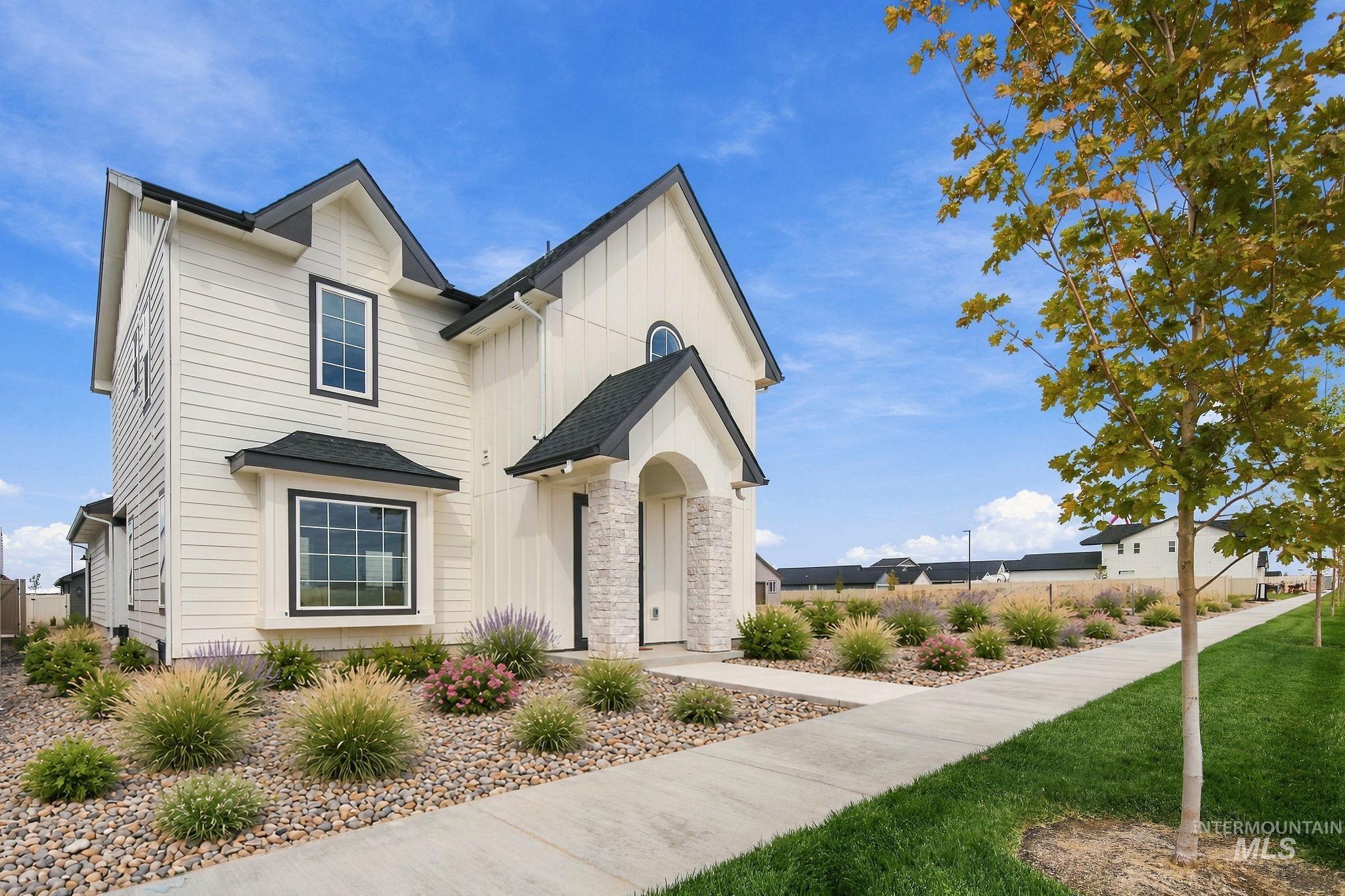 350 E Mayfield Springs Blvd, Boise, Idaho 83716, 3 Bedrooms, 2.5 Bathrooms, Residential For Sale, Price $449,999,MLS 99002221