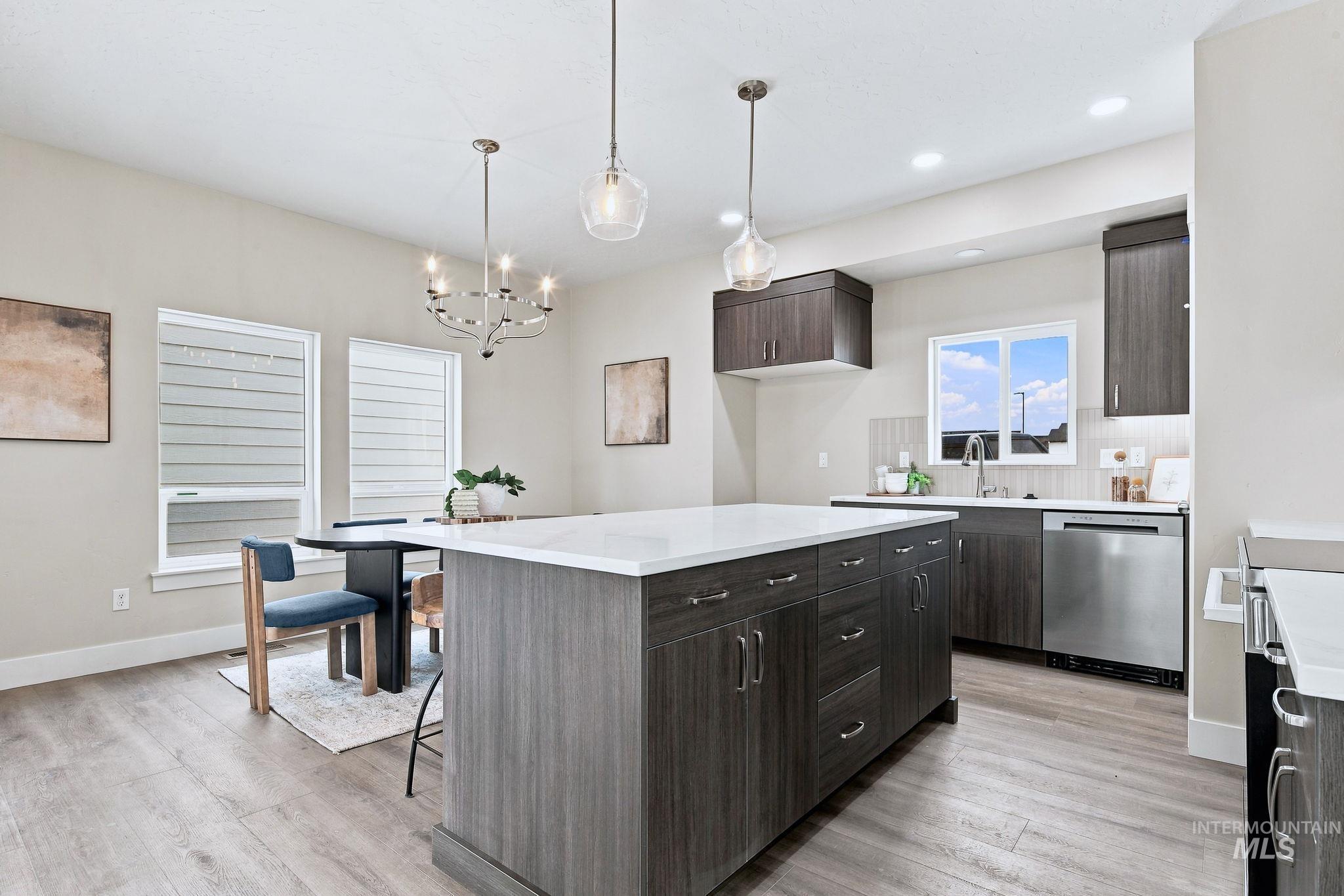 350 E Mayfield Springs Blvd, Boise, Idaho 83716, 3 Bedrooms, 2.5 Bathrooms, Residential For Sale, Price $449,999,MLS 99002221
