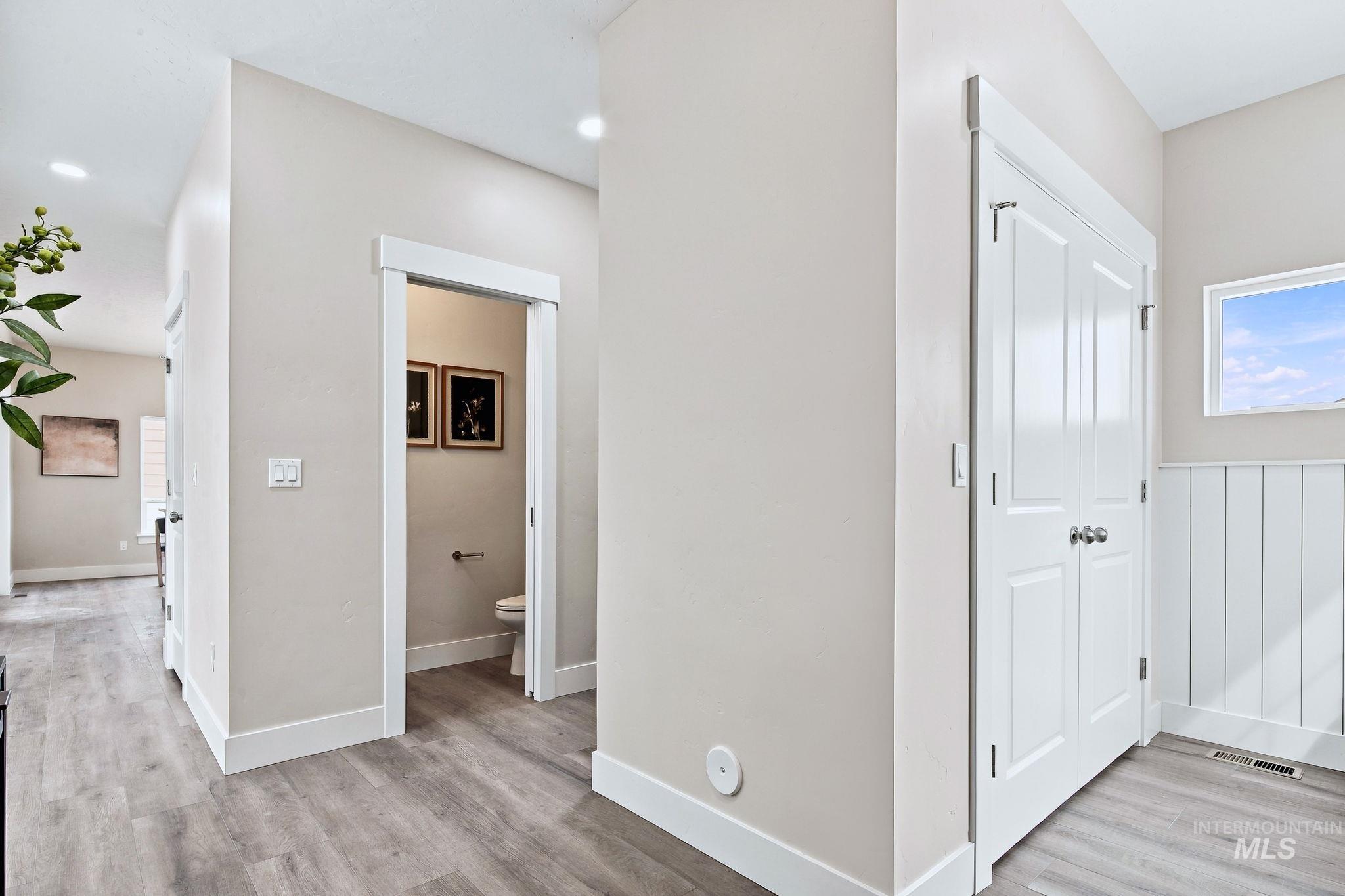 350 E Mayfield Springs Blvd, Boise, Idaho 83716, 3 Bedrooms, 2.5 Bathrooms, Residential For Sale, Price $449,999,MLS 99002221