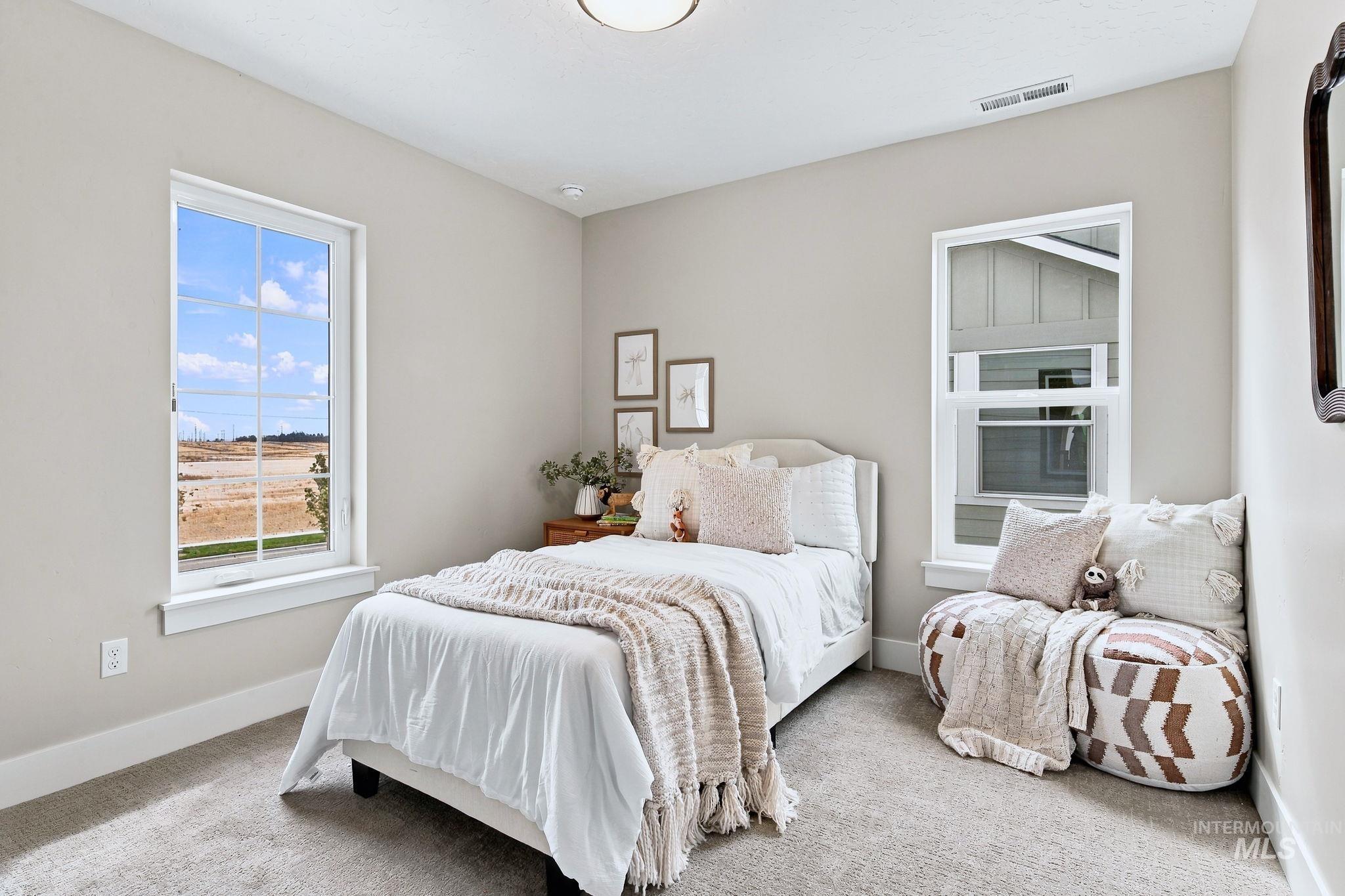 350 E Mayfield Springs Blvd, Boise, Idaho 83716, 3 Bedrooms, 2.5 Bathrooms, Residential For Sale, Price $449,999,MLS 99002221