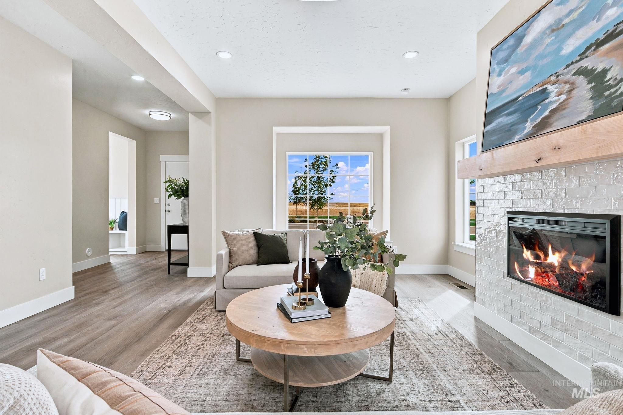 350 E Mayfield Springs Blvd, Boise, Idaho 83716, 3 Bedrooms, 2.5 Bathrooms, Residential For Sale, Price $449,999,MLS 99002221