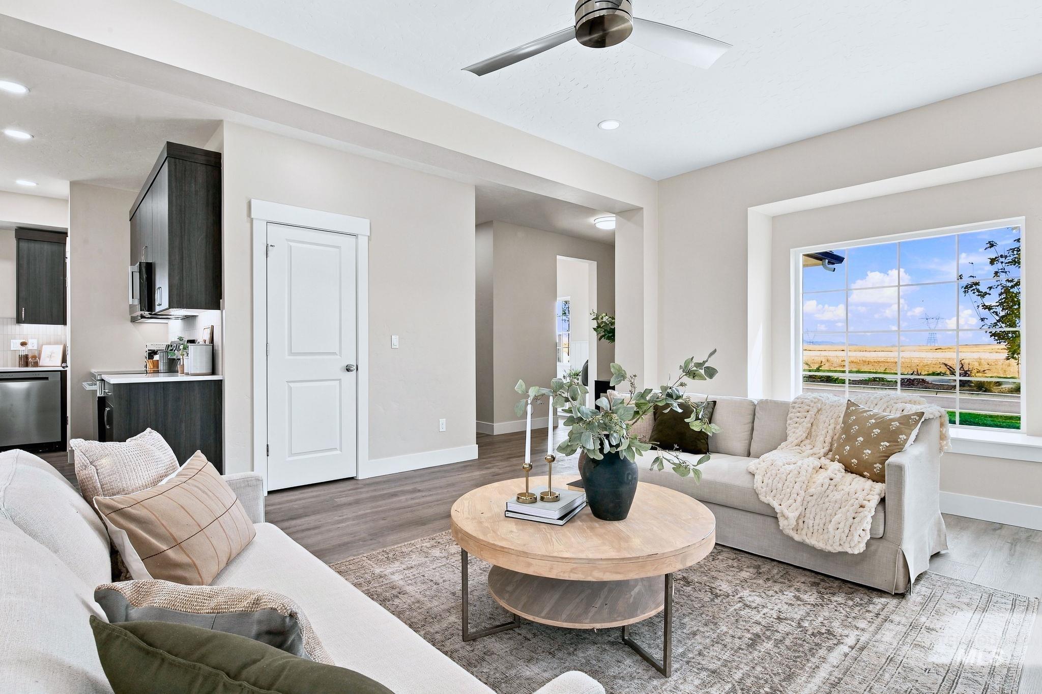 350 E Mayfield Springs Blvd, Boise, Idaho 83716, 3 Bedrooms, 2.5 Bathrooms, Residential For Sale, Price $449,999,MLS 99002221