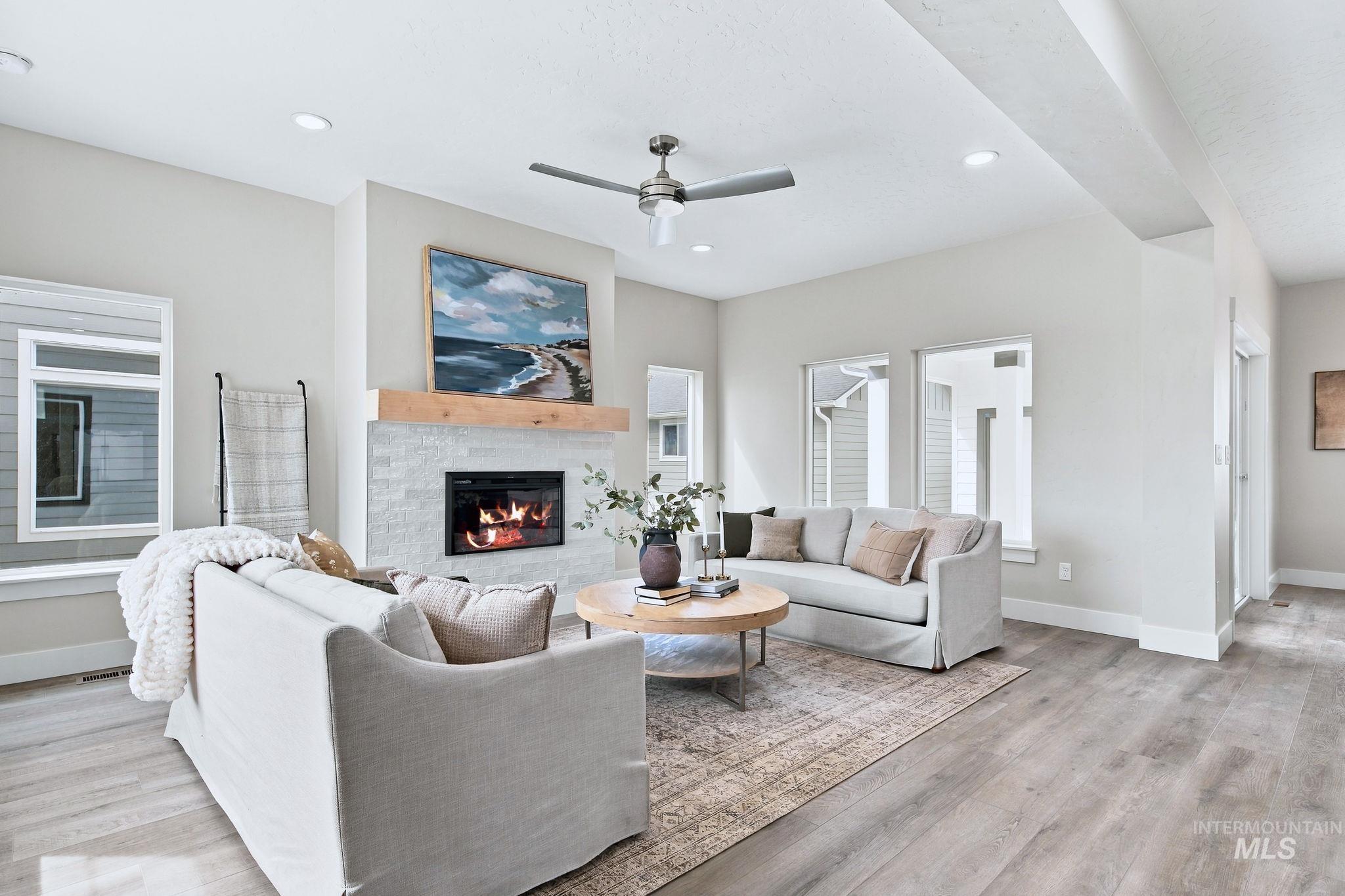 350 E Mayfield Springs Blvd, Boise, Idaho 83716, 3 Bedrooms, 2.5 Bathrooms, Residential For Sale, Price $449,999,MLS 99002221