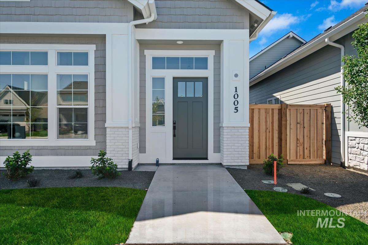 1079 E Escalation St, Meridian, Idaho 83642, 3 Bedrooms, 2.5 Bathrooms, Residential For Sale, Price $599,900,MLS 99002227