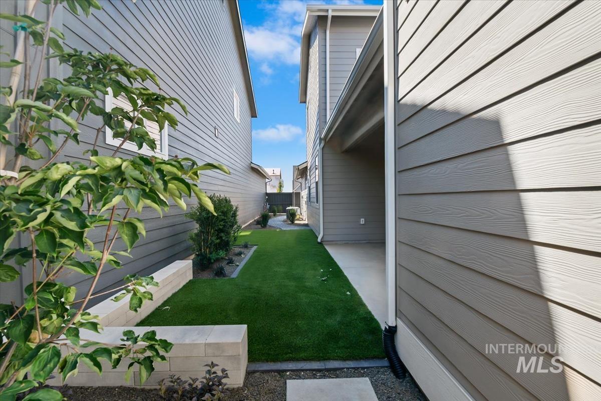 1079 E Escalation St, Meridian, Idaho 83642, 3 Bedrooms, 2.5 Bathrooms, Residential For Sale, Price $599,900,MLS 99002227