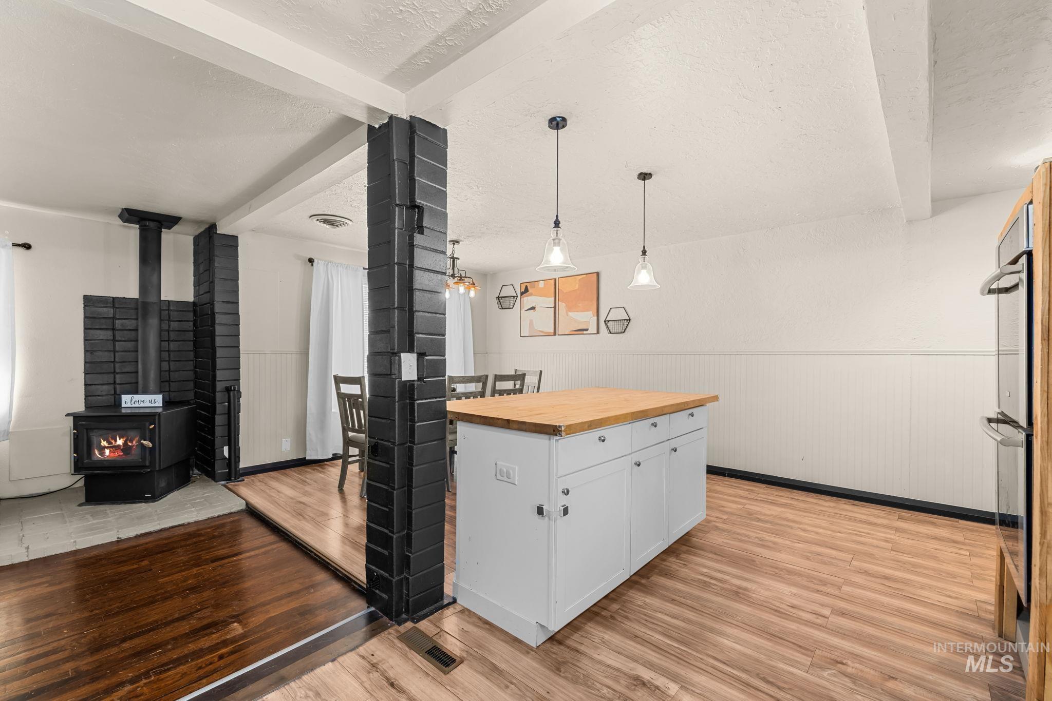 106 E 8Th, Mountain Home, Idaho 83647, 4 Bedrooms, 2.5 Bathrooms, Residential For Sale, Price $330,000,MLS 99002228