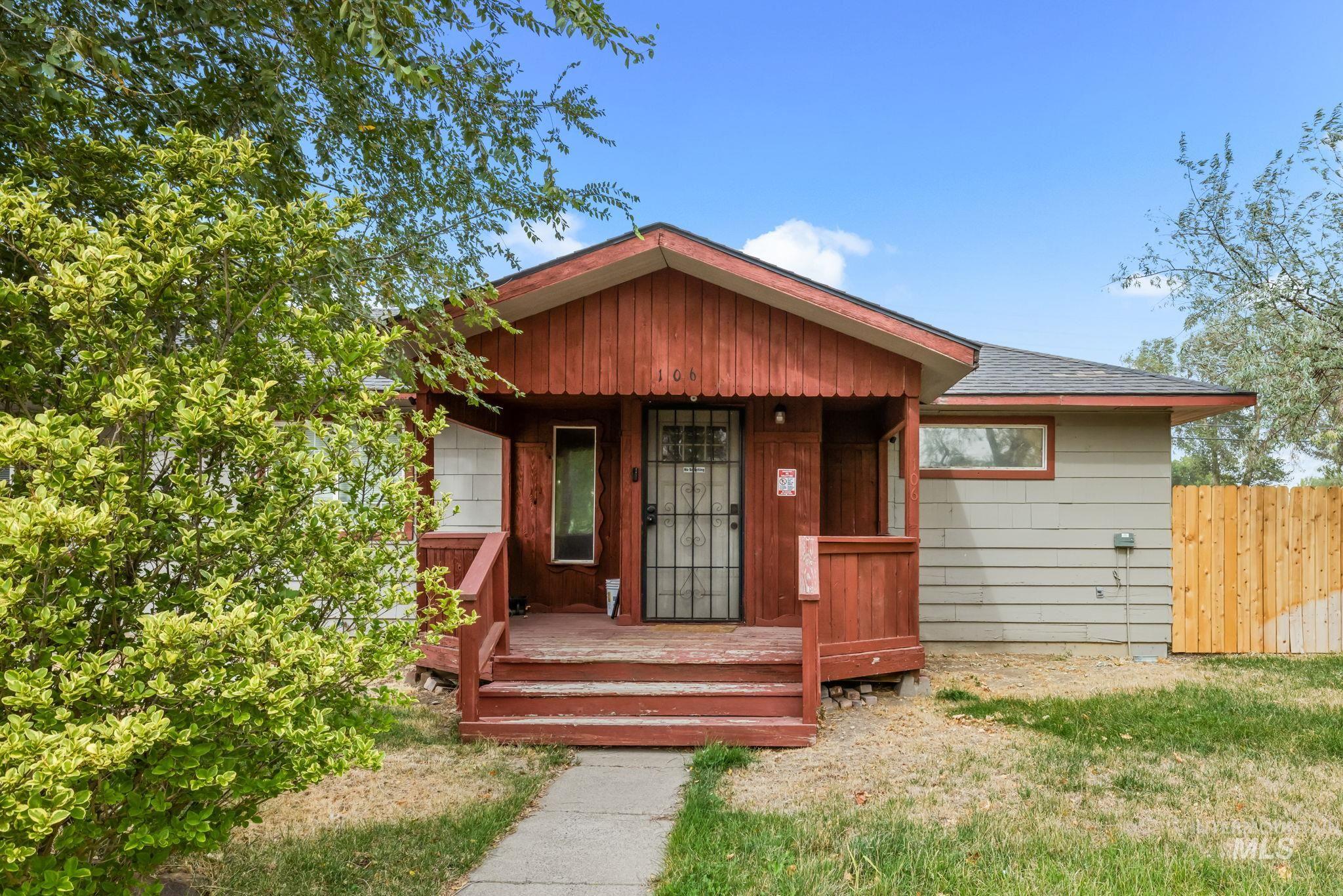 106 E 8Th, Mountain Home, Idaho 83647, 4 Bedrooms, 2.5 Bathrooms, Residential For Sale, Price $330,000,MLS 99002228