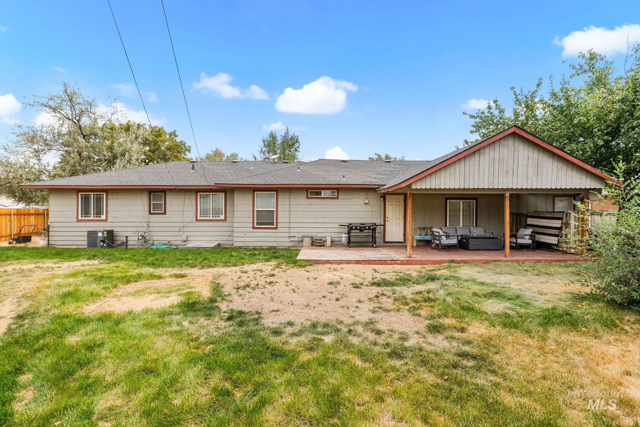 106 E 8Th, Mountain Home, Idaho 83647, 4 Bedrooms, 2.5 Bathrooms, Residential For Sale, Price $330,000,MLS 99002228