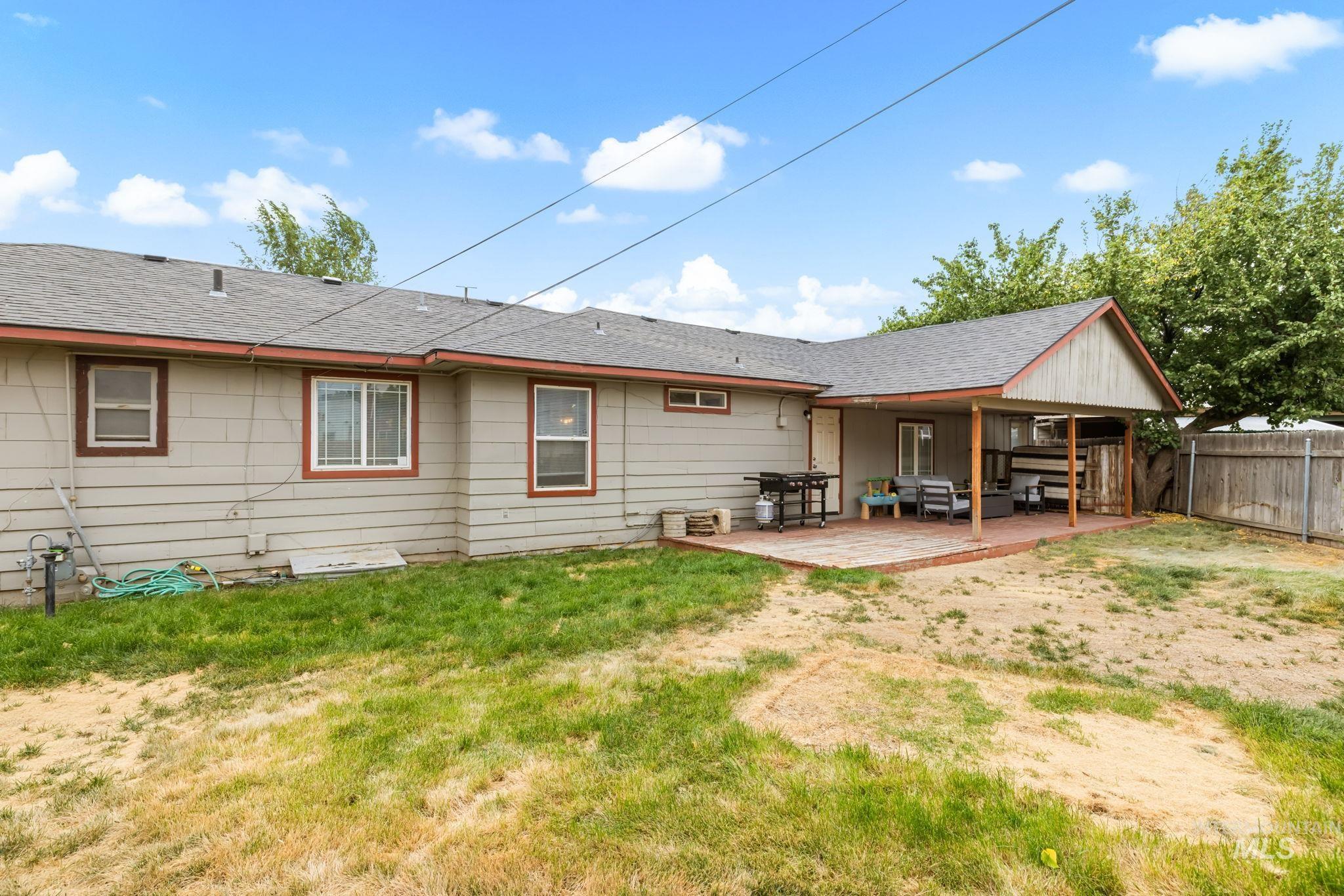 106 E 8Th, Mountain Home, Idaho 83647, 4 Bedrooms, 2.5 Bathrooms, Residential For Sale, Price $330,000,MLS 99002228