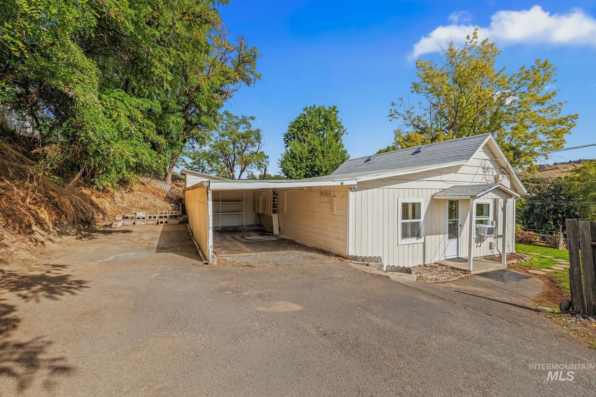 702 22nd Avenue, Clarkston, Washington 99403, 2 Bedrooms, 1 Bathroom, Residential For Sale, Price $224,000,MLS 99002233