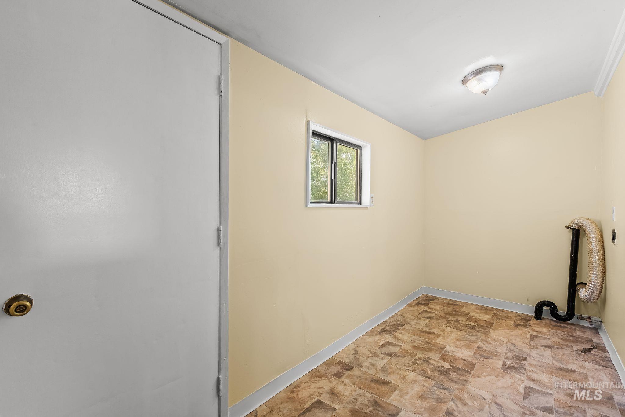 702 22nd Avenue, Clarkston, Washington 99403, 2 Bedrooms, 1 Bathroom, Residential For Sale, Price $224,000,MLS 99002233