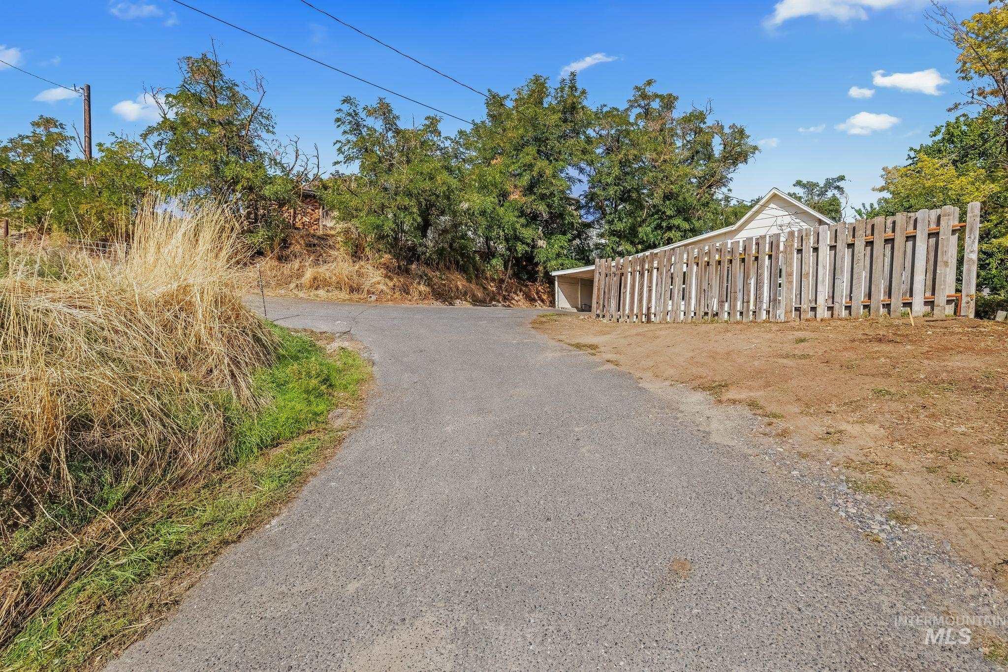 702 22nd Avenue, Clarkston, Washington 99403, 2 Bedrooms, 1 Bathroom, Residential For Sale, Price $224,000,MLS 99002233