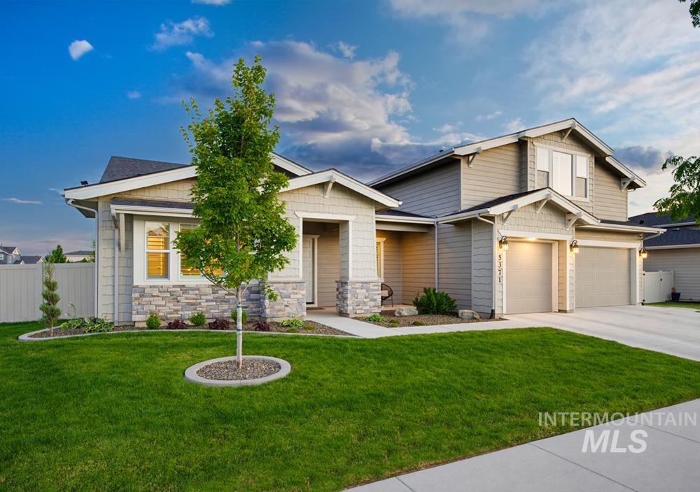 5371 W Philomena Dr, Meridian, Idaho 83646, 5 Bedrooms, 4.5 Bathrooms, Residential For Sale, Price $899,995,MLS 99002237