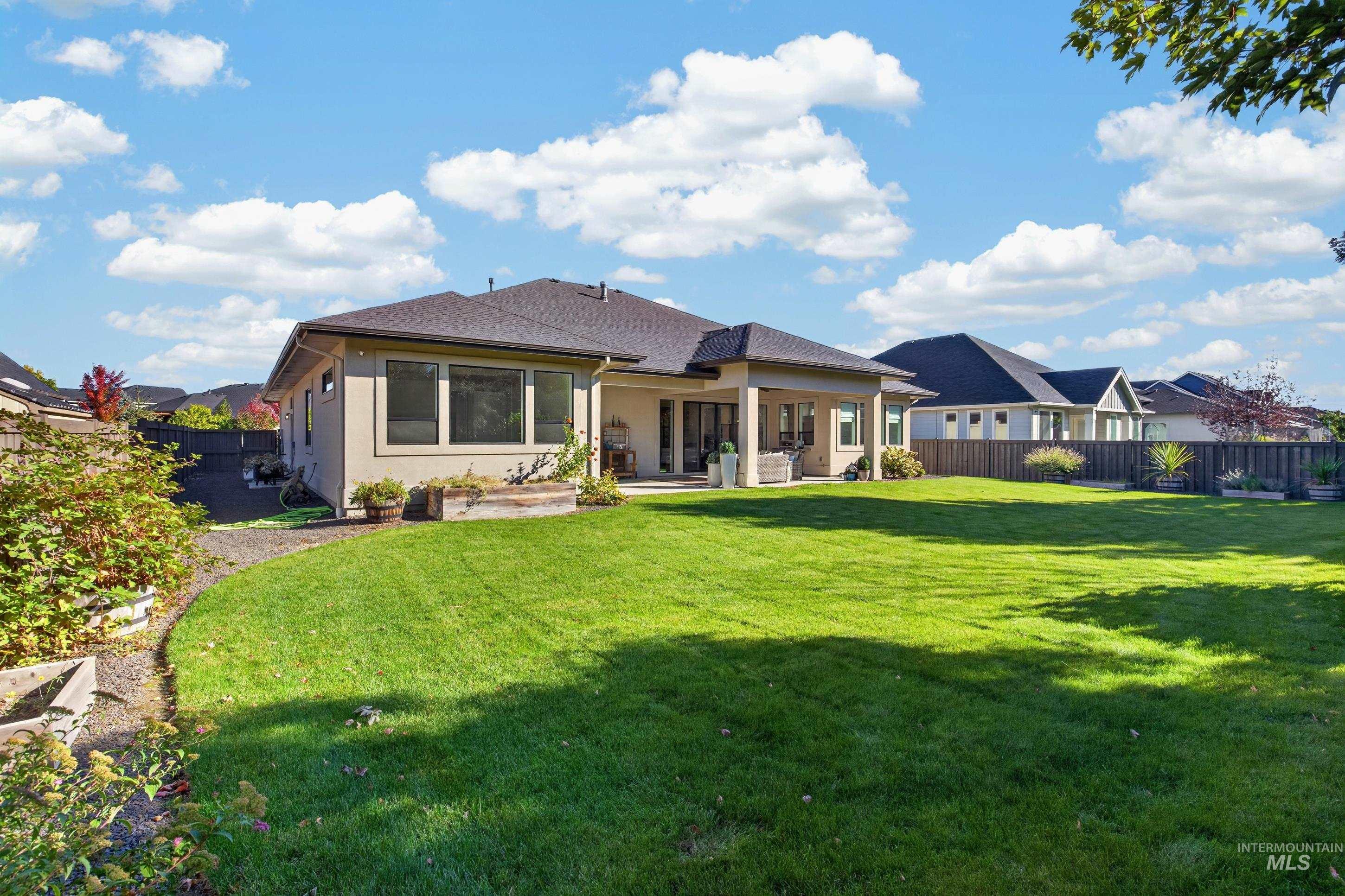 5365 W Piaffe St, Eagle, Idaho 83616, 3 Bedrooms, 2.5 Bathrooms, Residential For Sale, Price $823,900,MLS 99002242